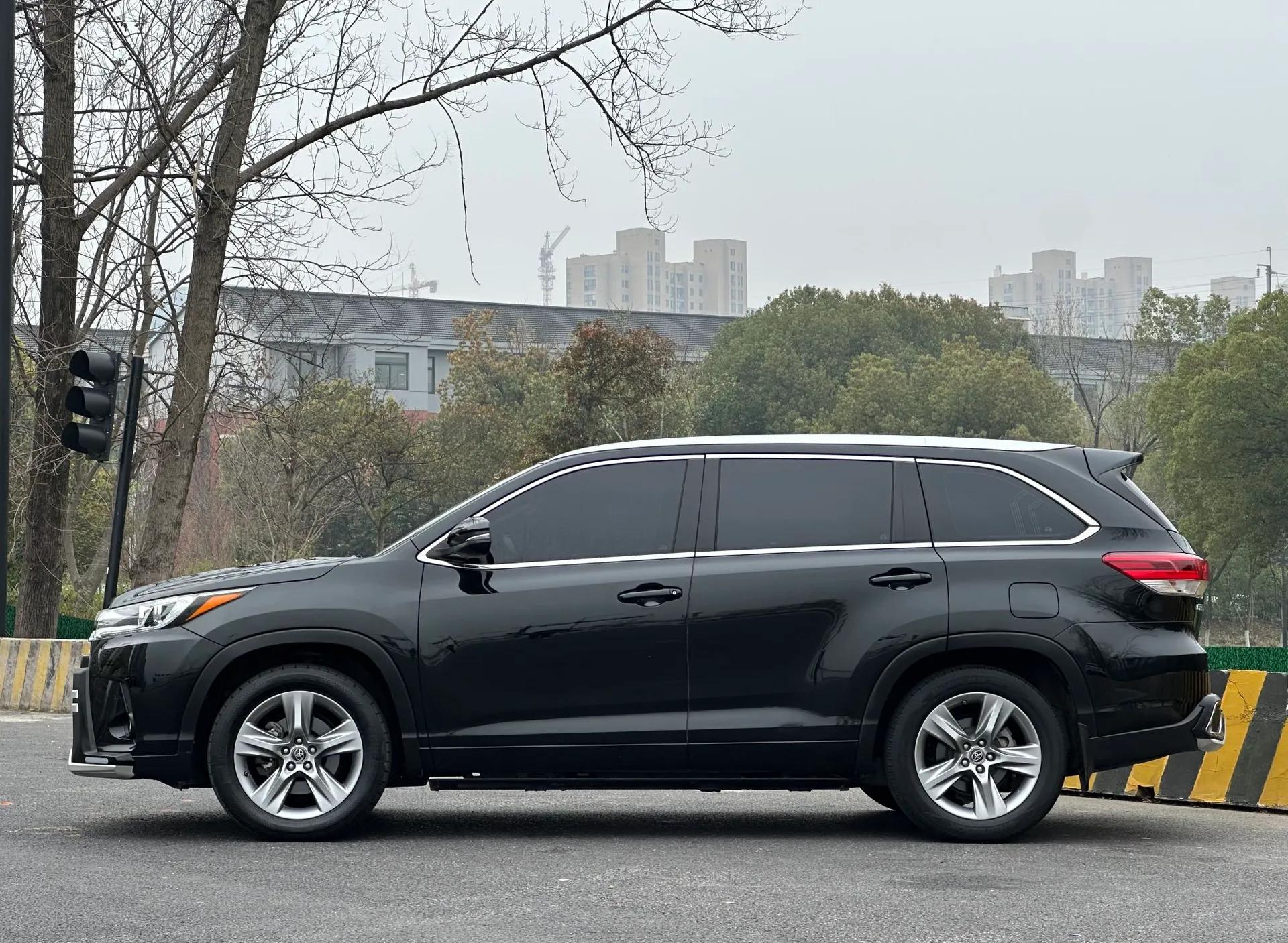 Toyota Highlander 2018 2.0T Four-Wheel Drive Luxury Version 7 Seats China VI Standard — миниатюра 6