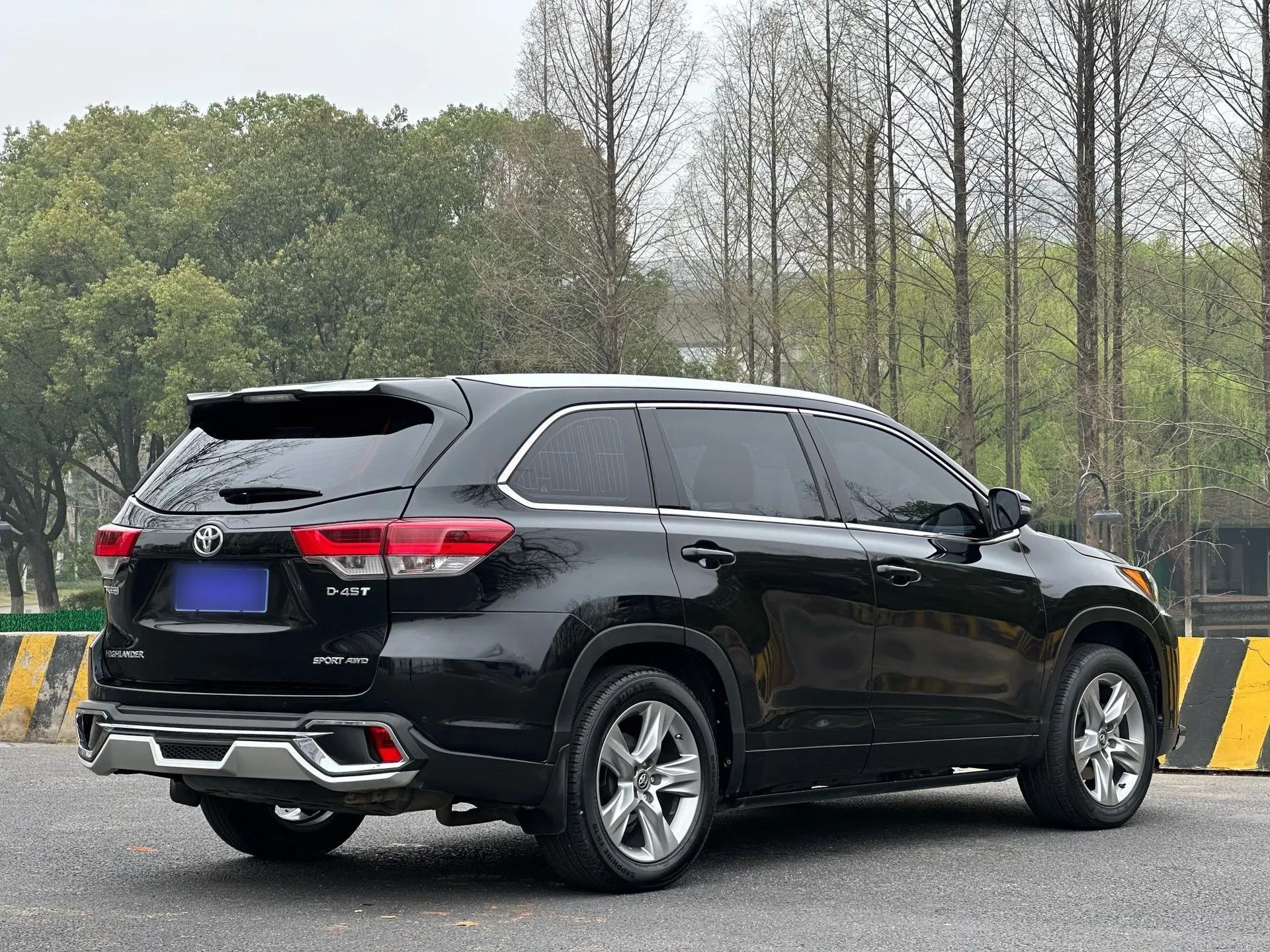 Toyota Highlander 2018 2.0T Four-Wheel Drive Luxury Version 7 Seats China VI Standard — миниатюра 7