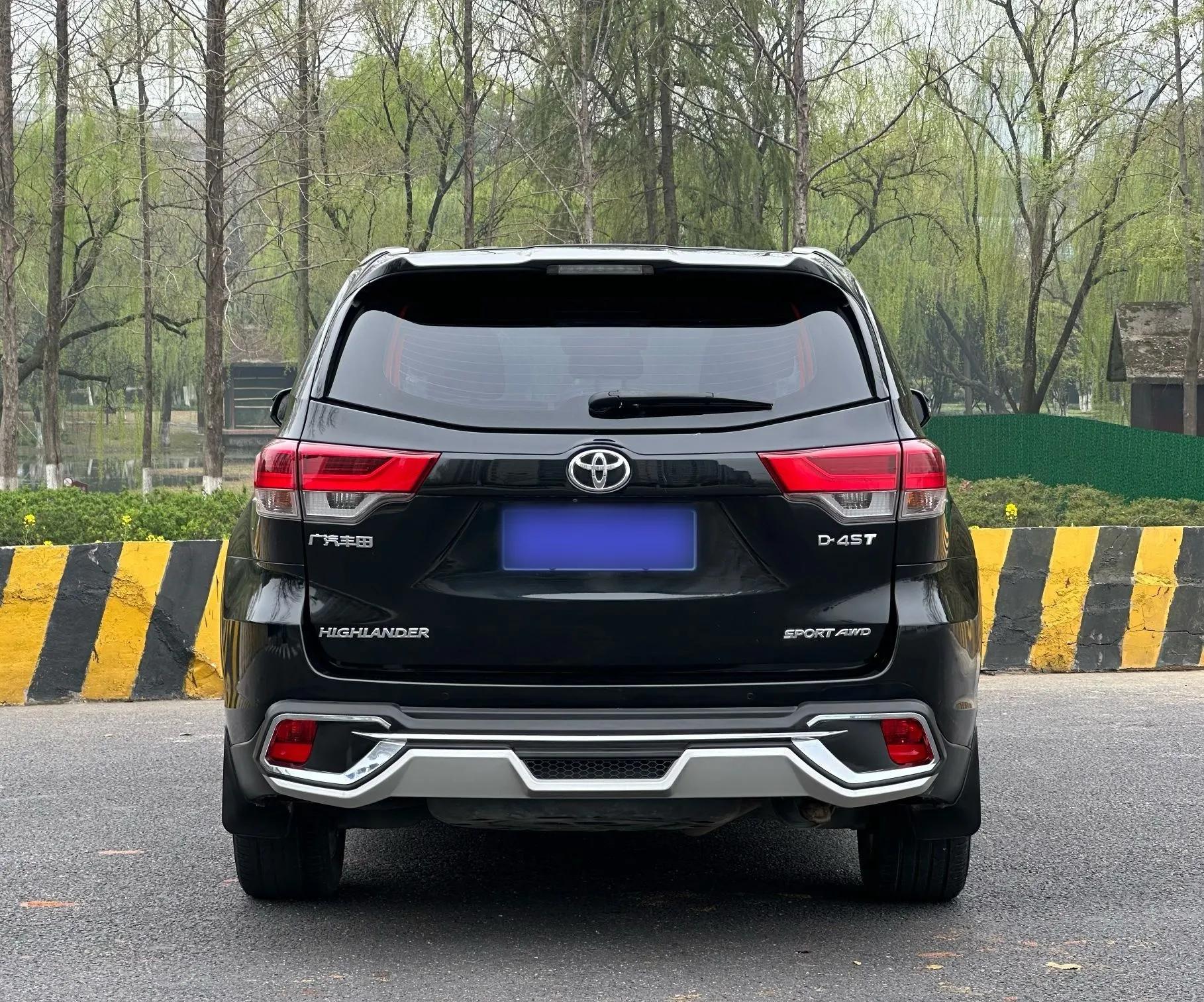 Toyota Highlander 2018 2.0T Four-Wheel Drive Luxury Version 7 Seats China VI Standard — миниатюра 8