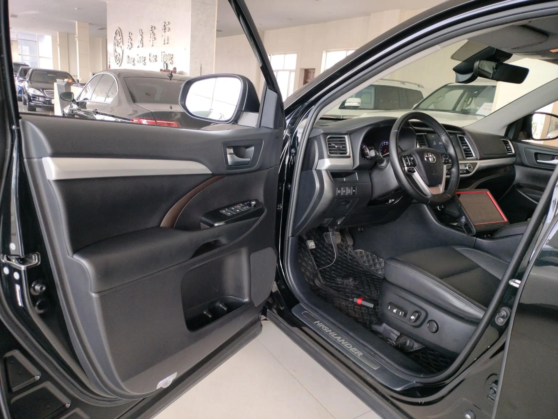 Toyota Highlander 2018 2.0T Four-Wheel Drive Prestige Version 7 Seats China VI Standard — миниатюра 19