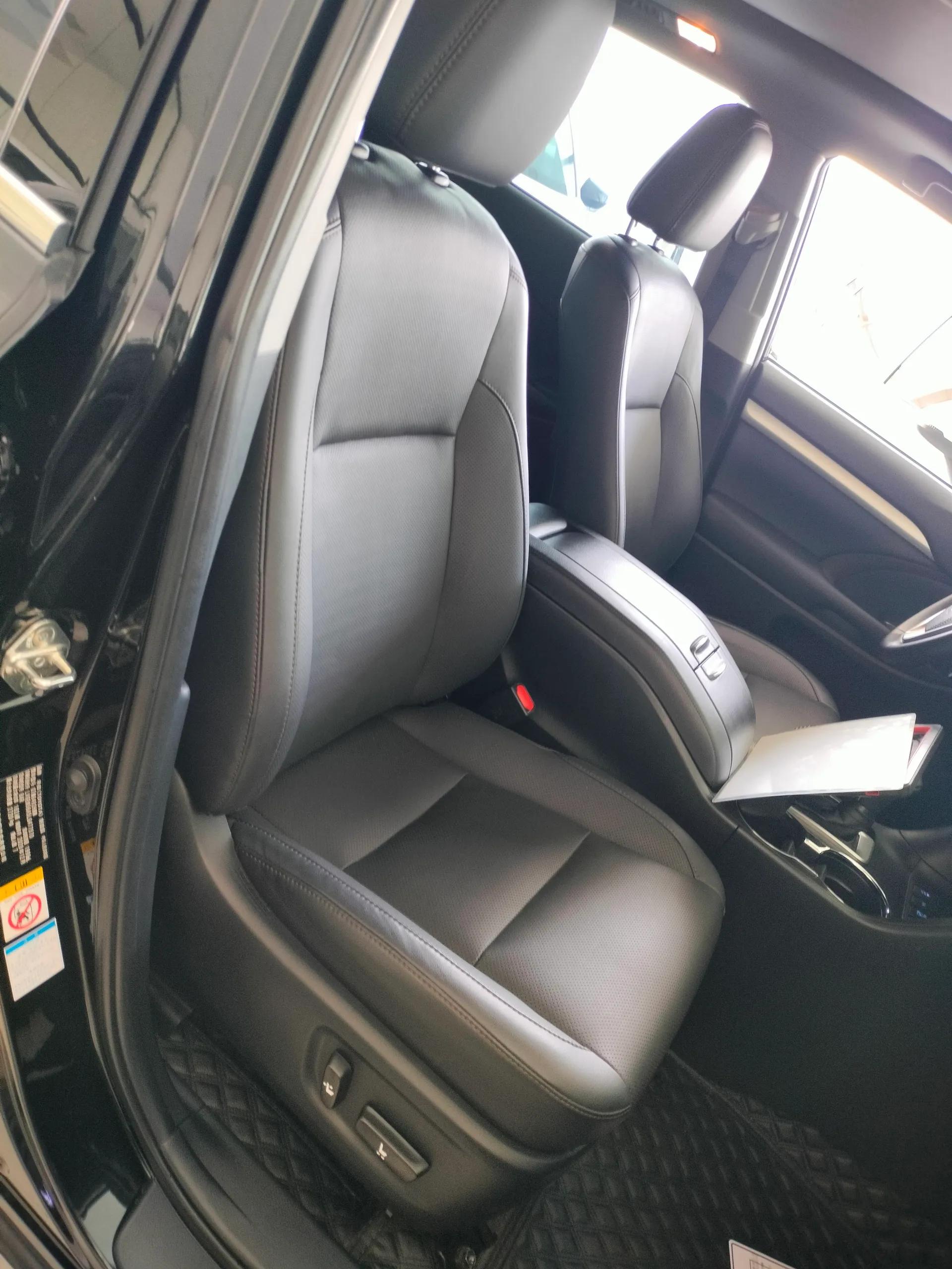 Toyota Highlander 2018 2.0T Four-Wheel Drive Prestige Version 7 Seats China VI Standard — миниатюра 23