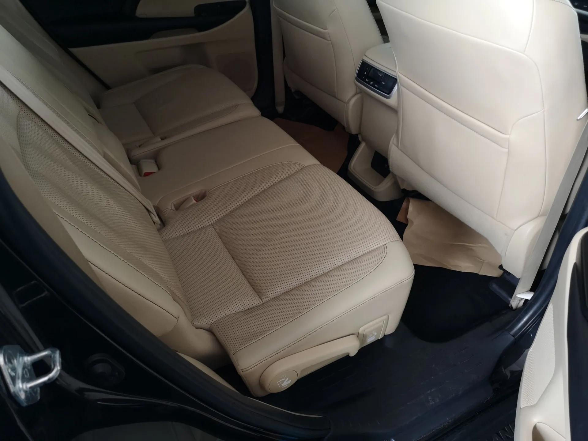 Toyota Highlander 2018 2.0T Four-Wheel Drive Luxury Version 7 Seats China VI Standard — миниатюра 20