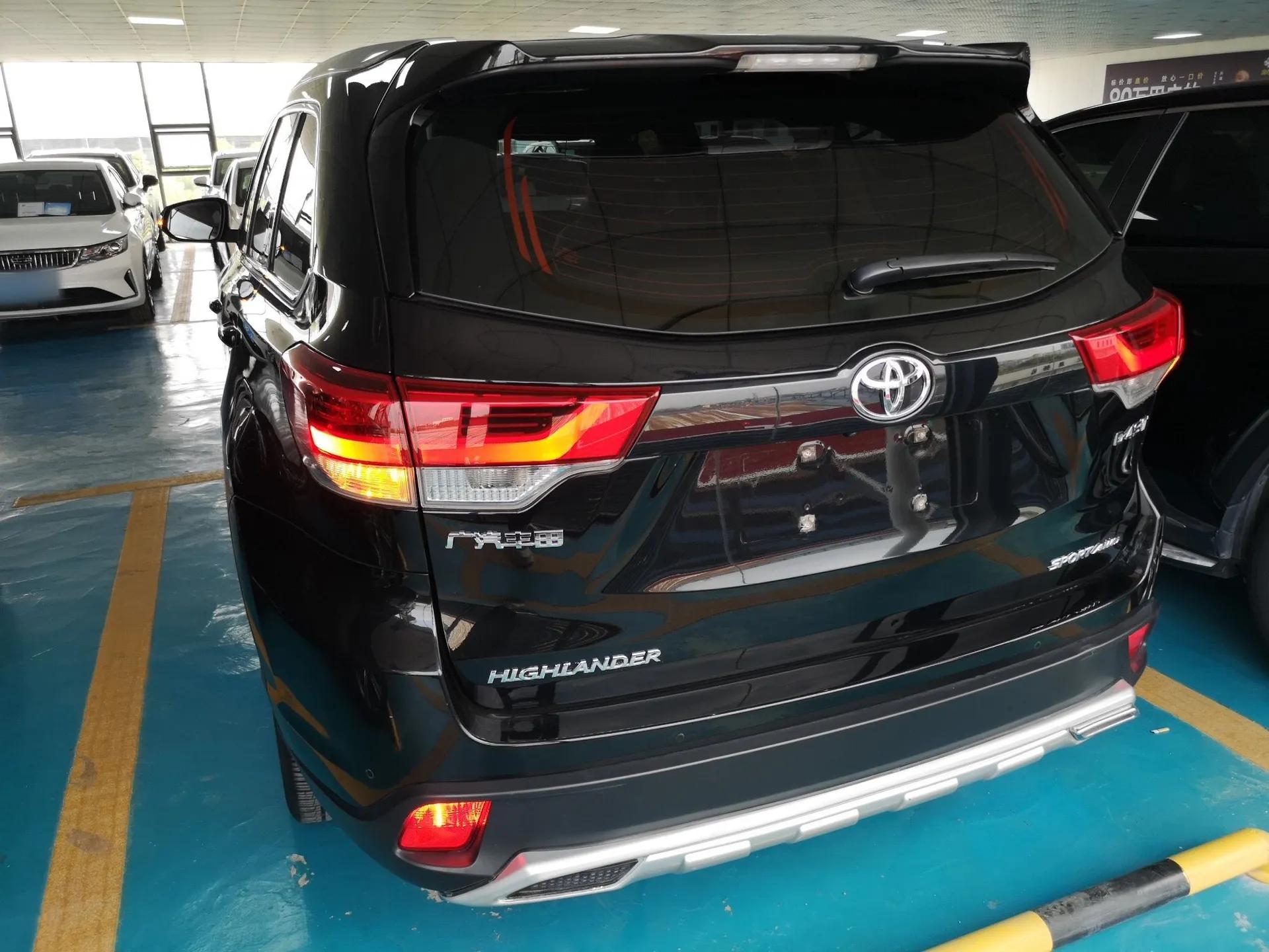 Toyota Highlander 2018 2.0T Four-Wheel Drive Luxury Version 7 Seats China VI Standard — миниатюра 5