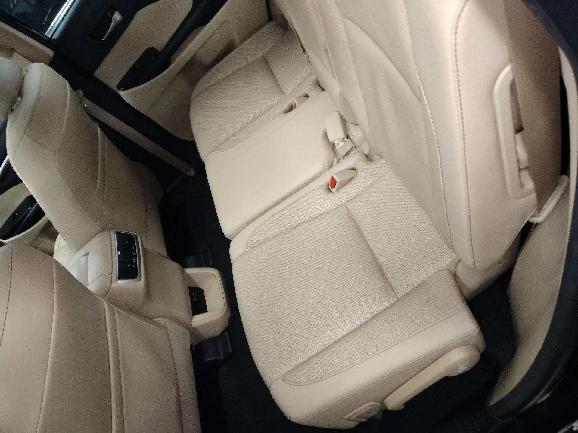 Toyota Highlander 2018 2.0T Four-Wheel Drive Ultimate Edition 7-Seater Emission Standard China V — миниатюра 20