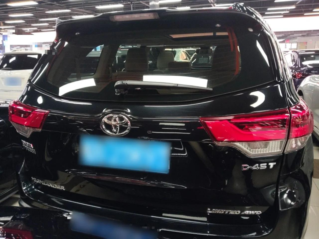 Toyota Highlander 2018 2.0T Four-Wheel Drive Ultimate Edition 7-Seater Emission Standard China V — миниатюра 5