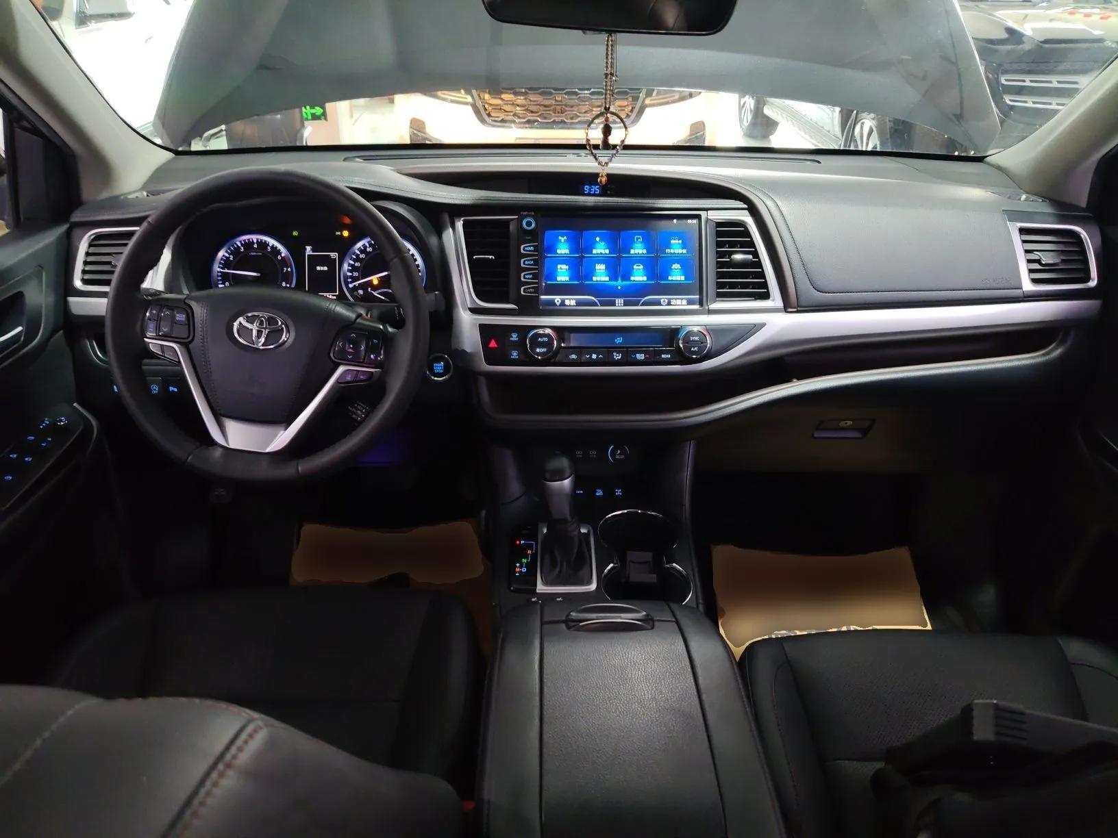 Toyota Highlander 2018 2.0T Four-Wheel Drive Luxury Version 7 Seats China VI Standard — миниатюра 13