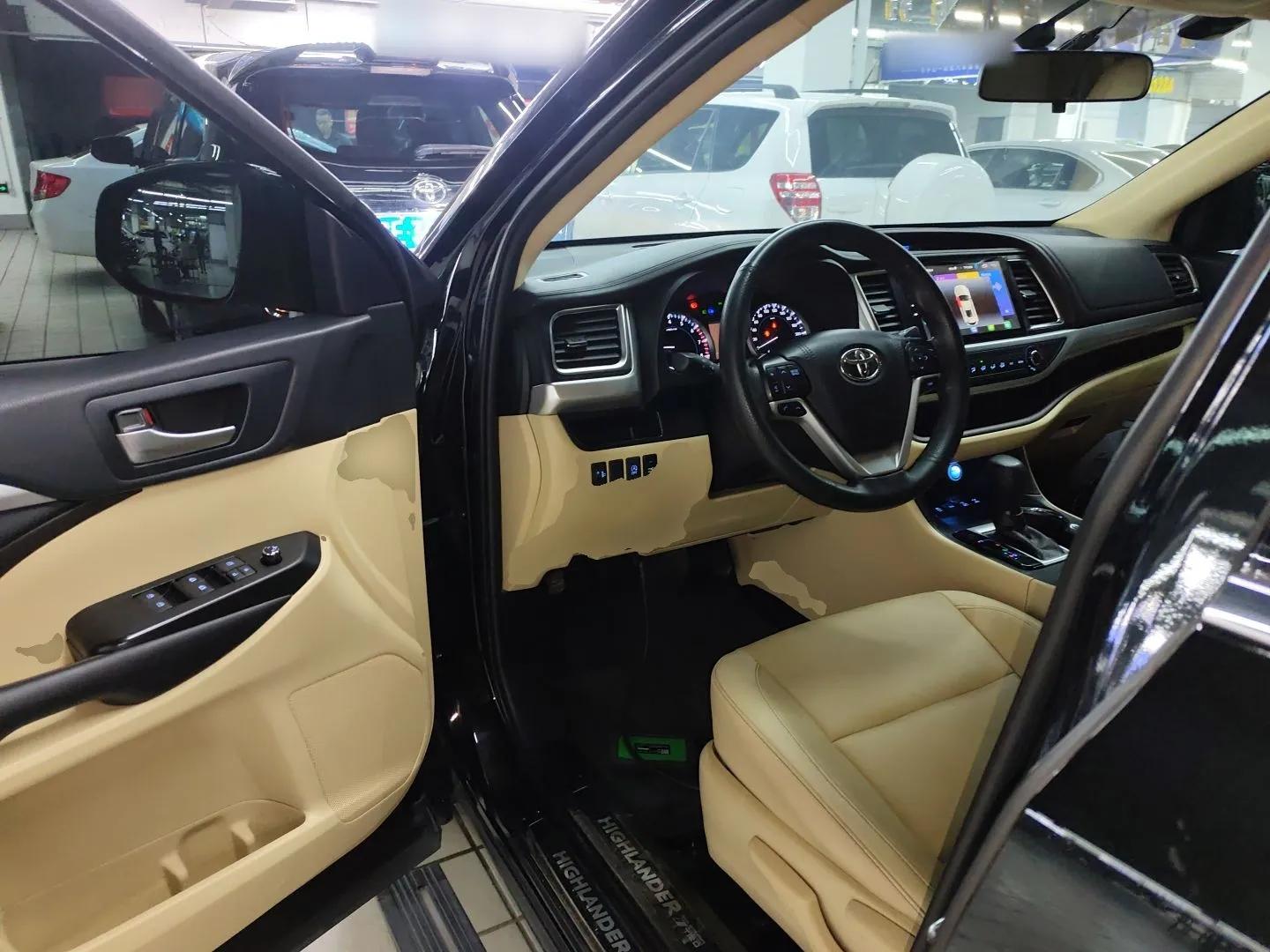 Toyota Highlander 2018 2.0T Four-Wheel Drive Elite Edition 7 Seats China VI Standard — миниатюра 19