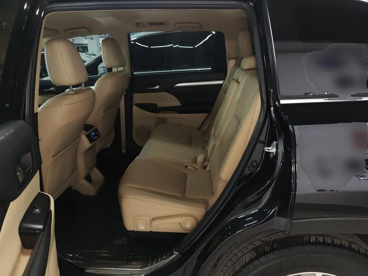 Toyota Highlander 2018 2.0T Four-Wheel Drive Elite Edition 7 Seats China VI Standard — миниатюра 20