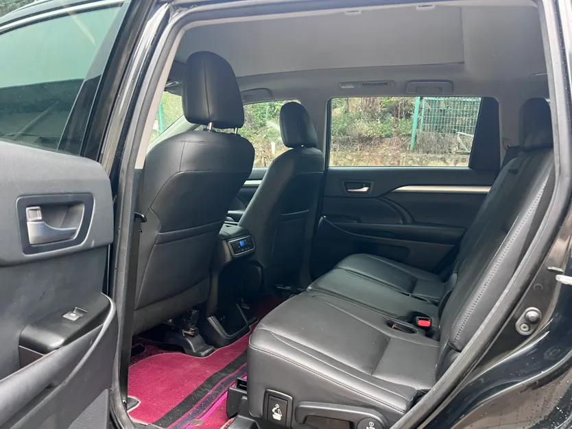 Toyota Highlander 2018 2.0T Four-Wheel Drive Luxury Edition 7 Seats China V Emission Standard — миниатюра 11