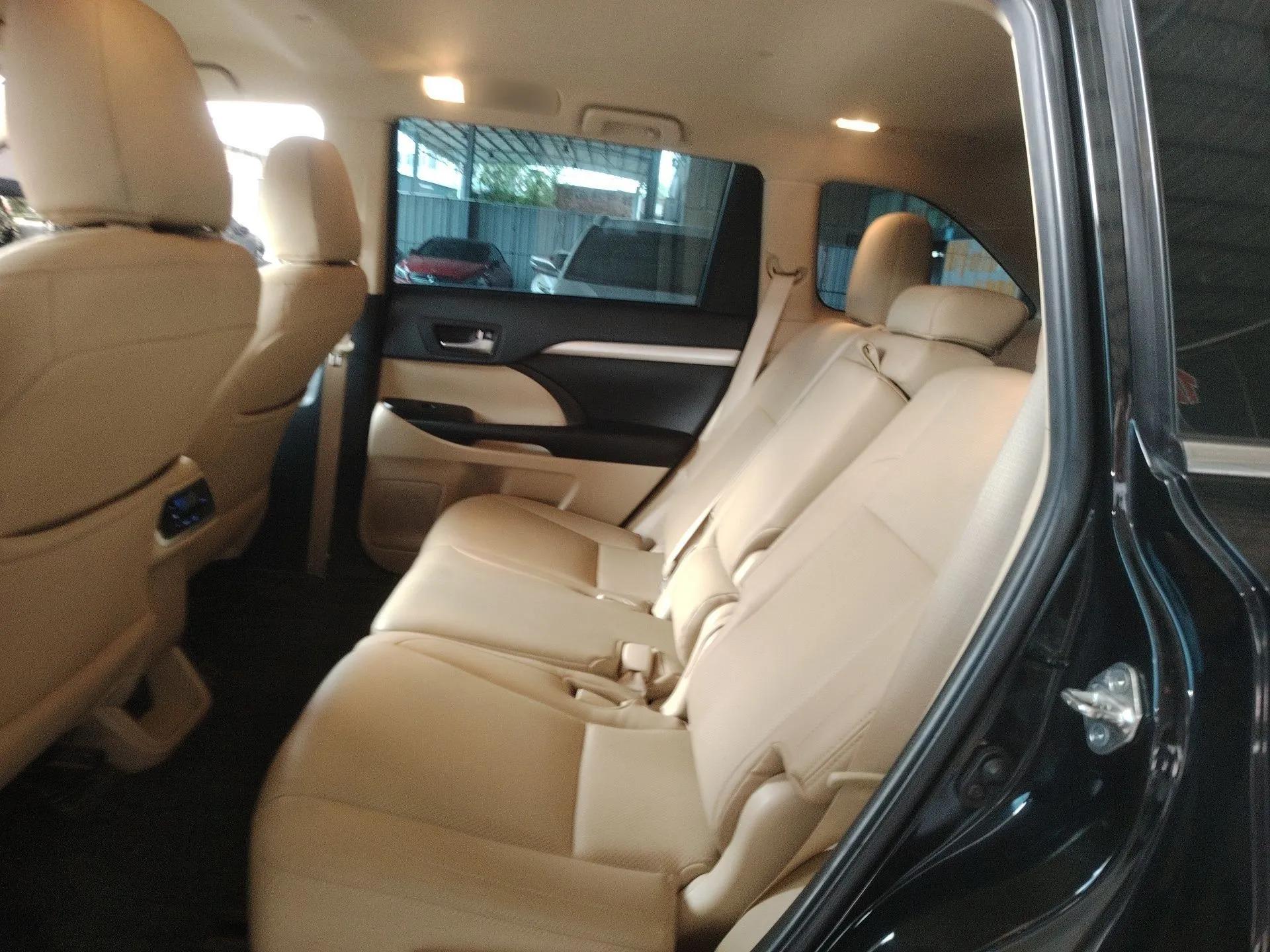 Toyota Highlander 2018 2.0T Two-Wheel Drive Elite Version 5 Seats China VI Standard — миниатюра 20
