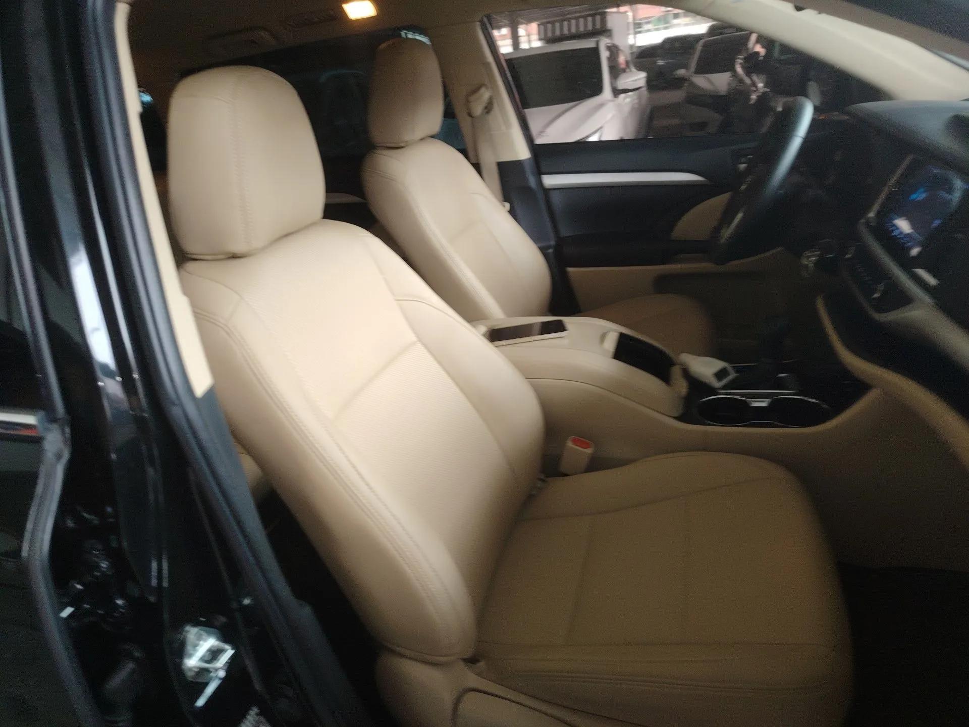 Toyota Highlander 2018 2.0T Two-Wheel Drive Elite Version 5 Seats China VI Standard — миниатюра 23