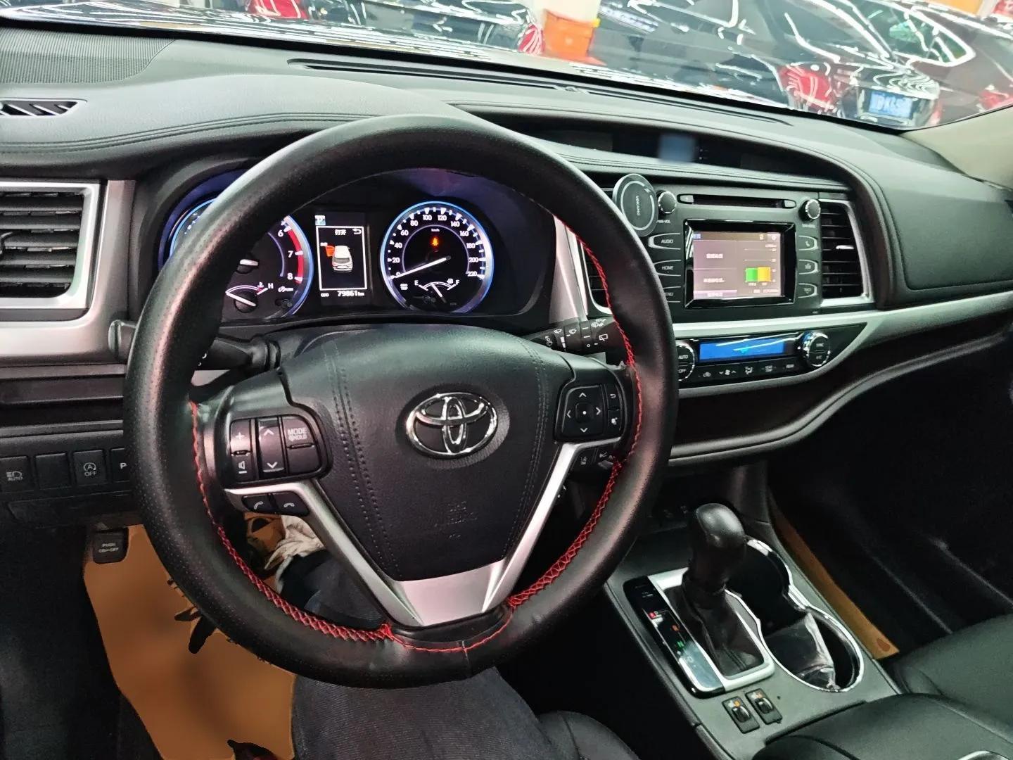 Toyota Highlander 2018 2.0T Four-Wheel Drive Luxury Version 7 Seats China VI Standard — миниатюра 12