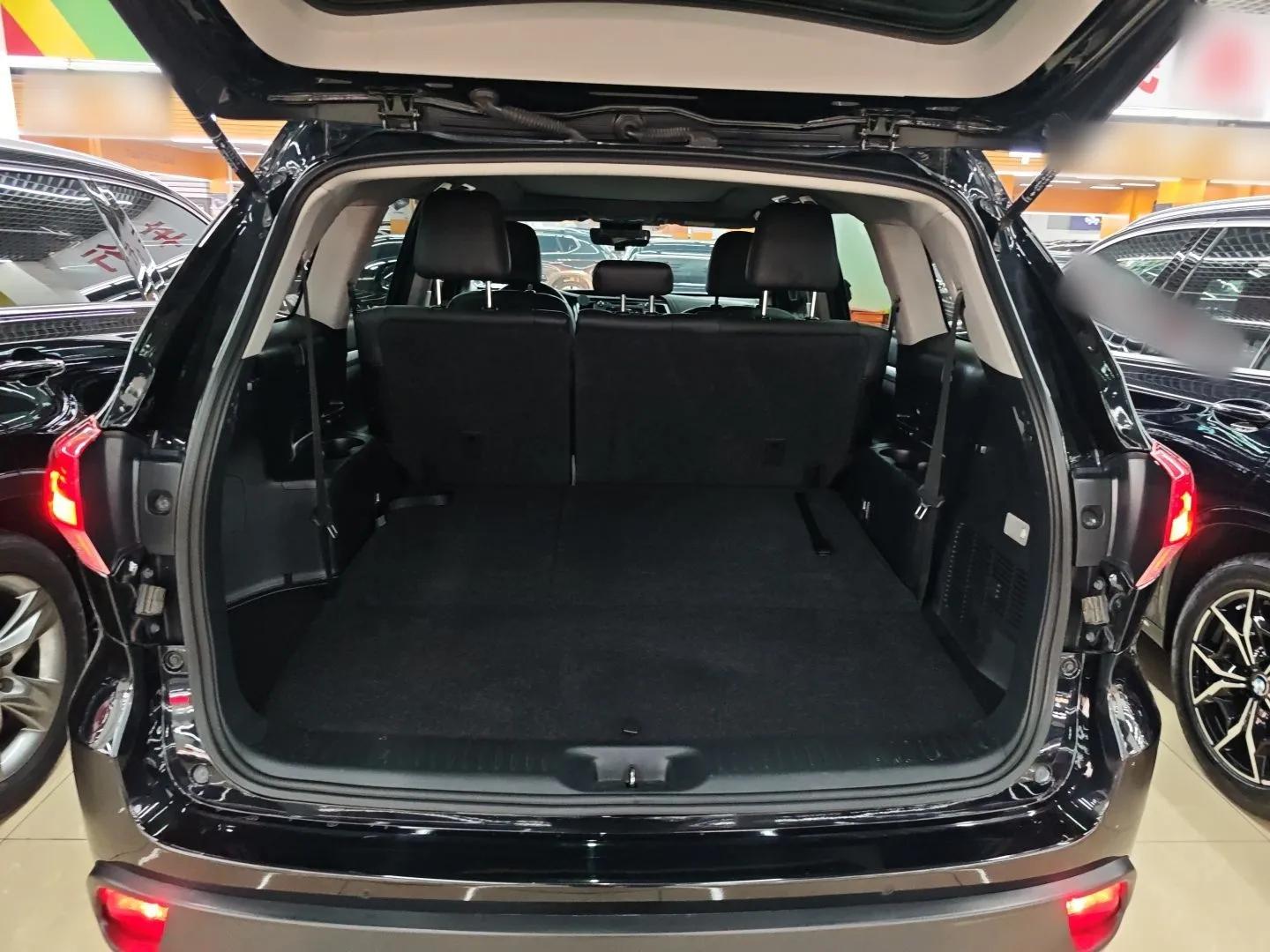 Toyota Highlander 2018 2.0T Four-Wheel Drive Luxury Version 7 Seats China VI Standard — миниатюра 21
