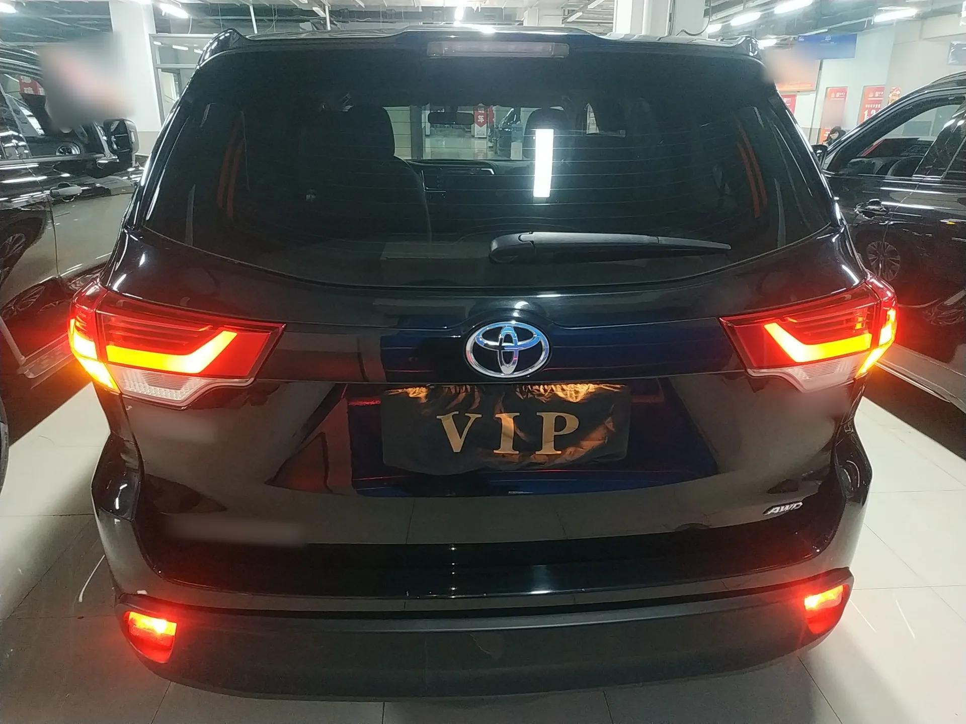Toyota Highlander 2018 2.0T Four-Wheel Drive Elite Edition 7 Seats China VI Standard — миниатюра 3