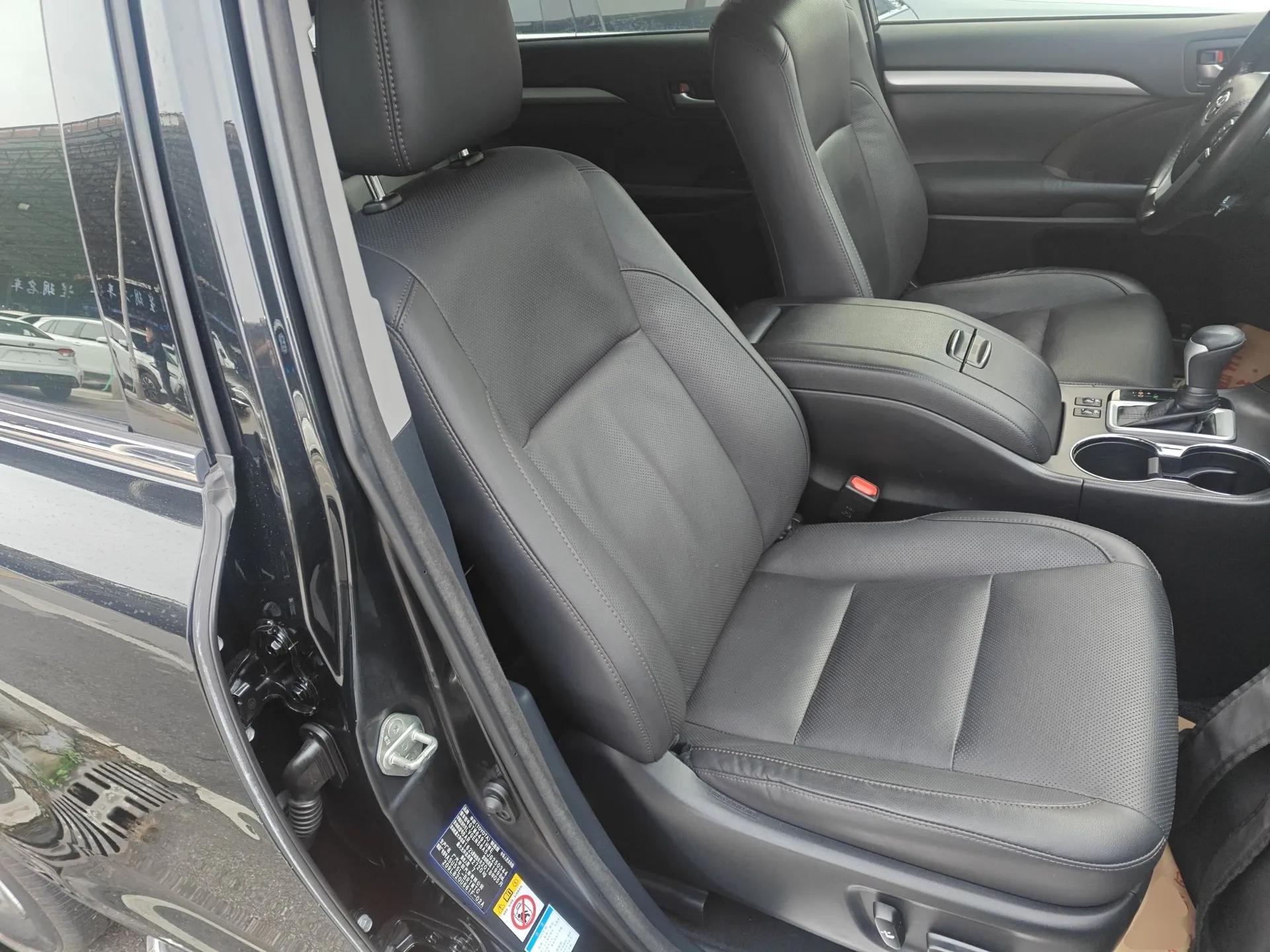 Toyota Highlander 2018 2.0T Four-Wheel Drive Luxury Edition 7 Seats China V Emission Standard — миниатюра 23