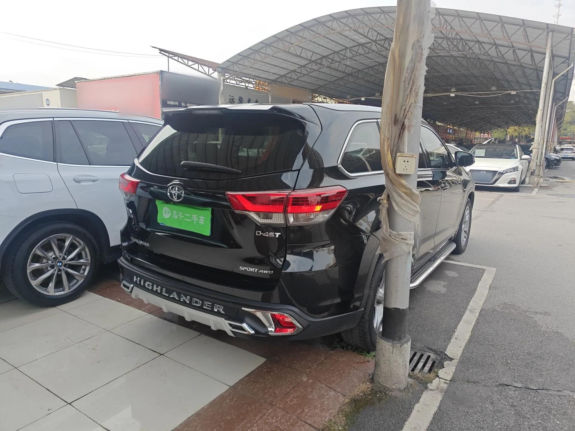 Toyota Highlander 2018 2.0T Four-Wheel Drive Luxury Edition 7 Seats China V Emission Standard — миниатюра 4