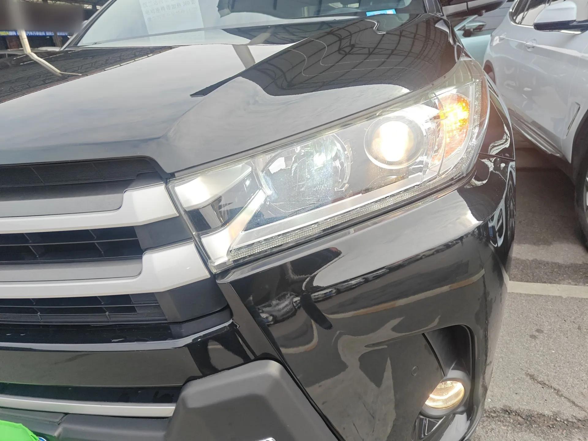 Toyota Highlander 2018 2.0T Four-Wheel Drive Luxury Edition 7 Seats China V Emission Standard — миниатюра 5