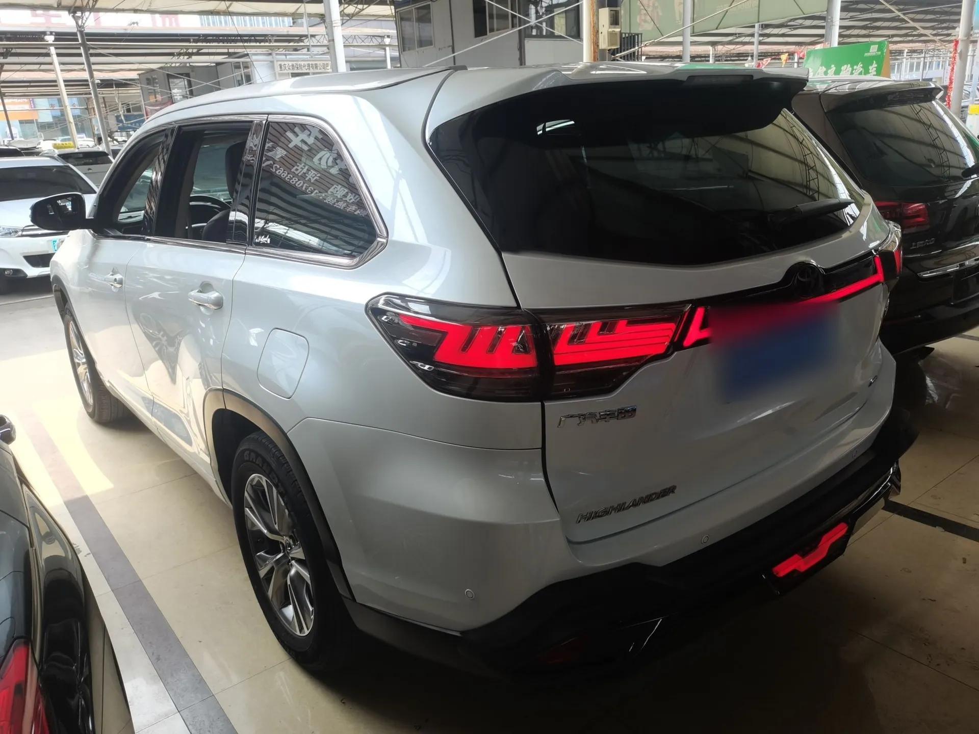 Toyota Highlander 2021 2.0T Four-Wheel Drive Elite Edition 7-Seater — миниатюра 4