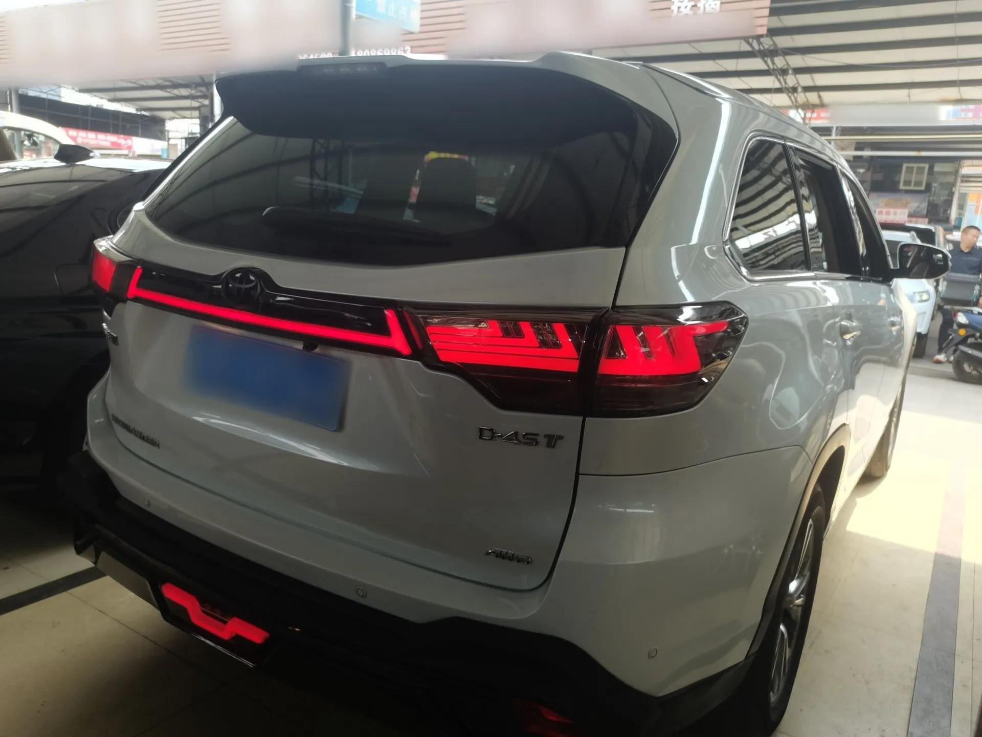 Toyota Highlander 2021 2.0T Four-Wheel Drive Elite Edition 7-Seater — миниатюра 6