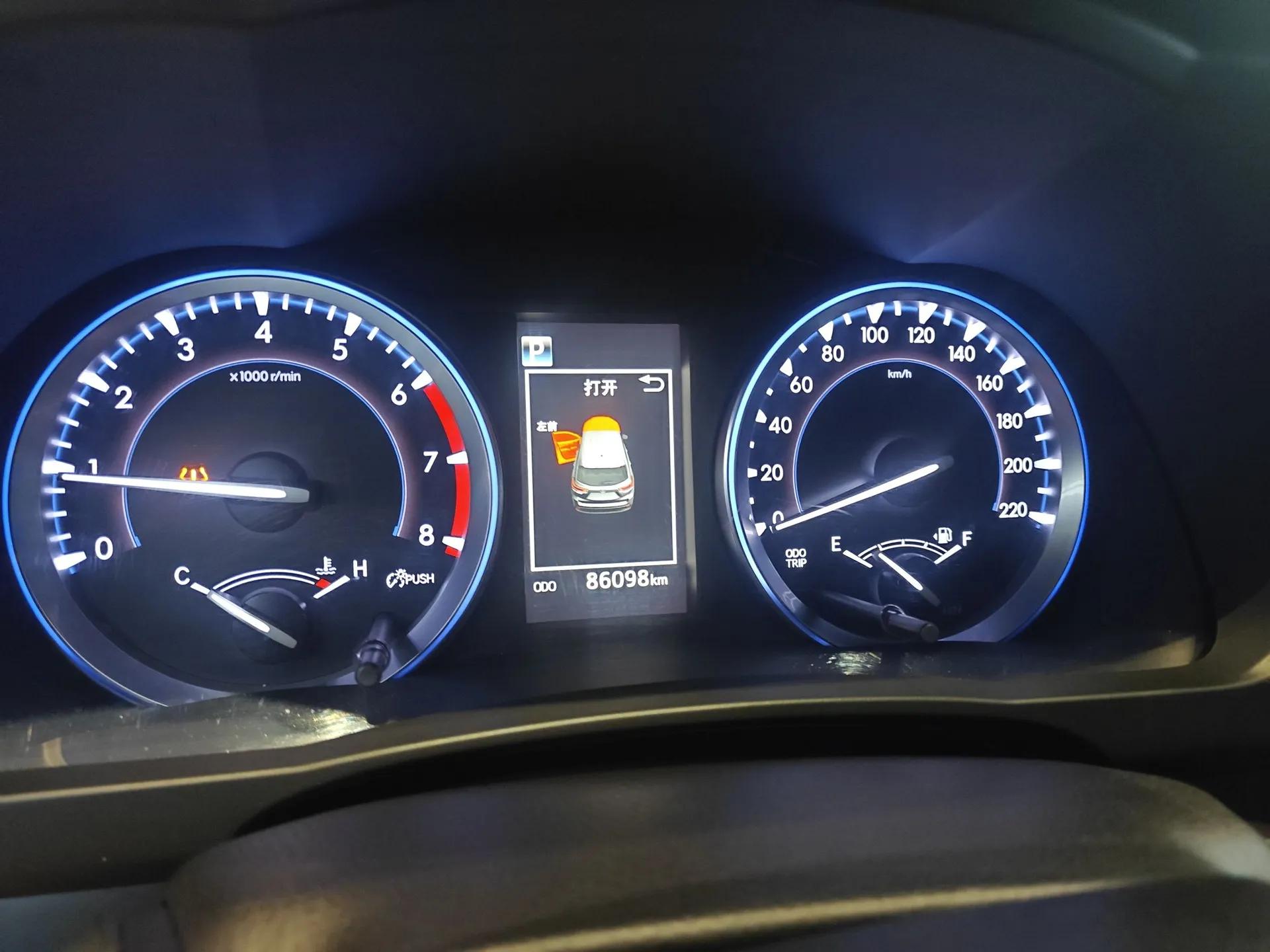 Toyota Highlander 2018 2.0T Two-Wheel Drive Luxury Edition 7 Seats China VI Standard — миниатюра 13
