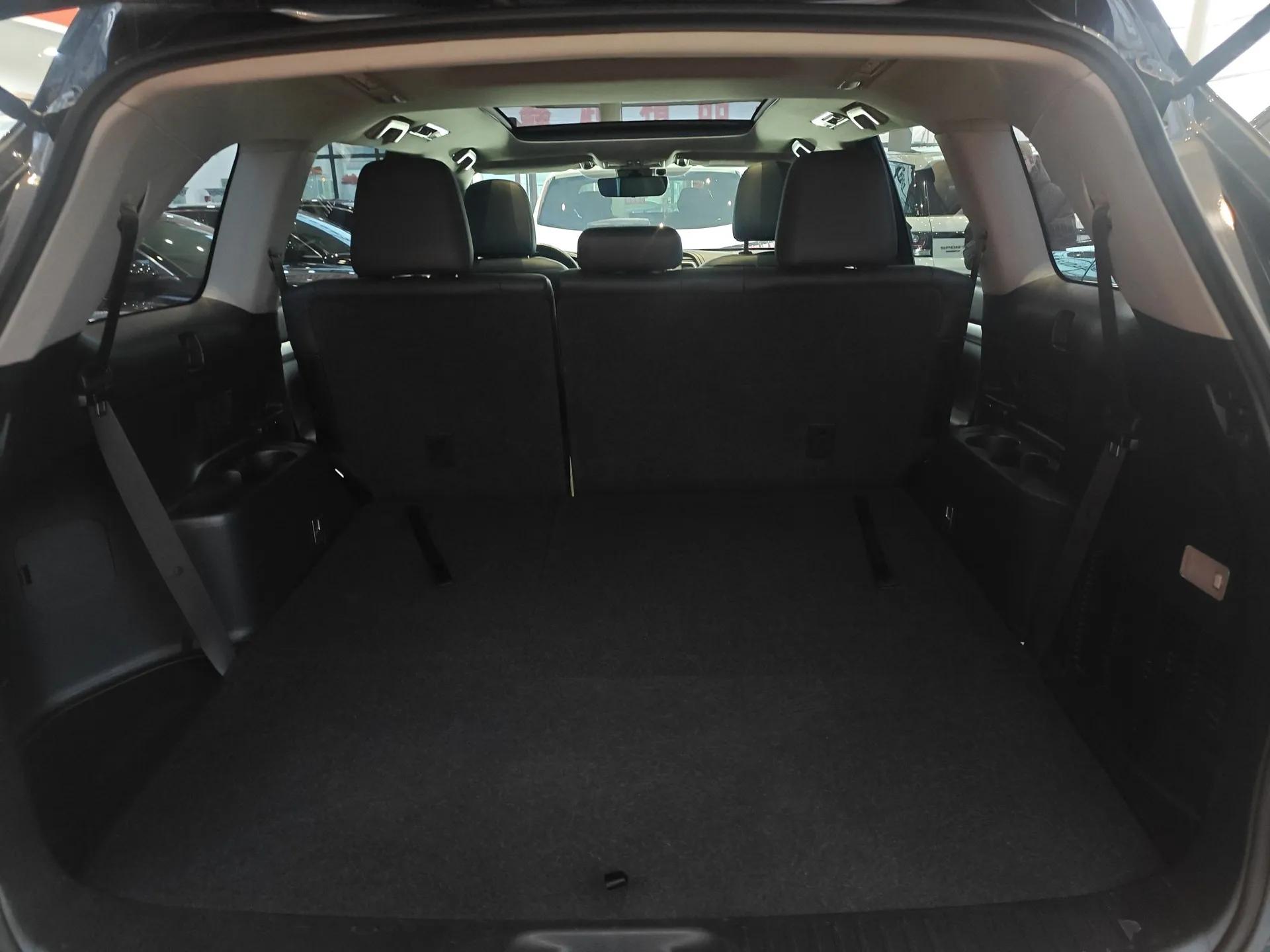 Toyota Highlander 2018 2.0T Two-Wheel Drive Luxury Edition 7 Seats China VI Standard — миниатюра 18