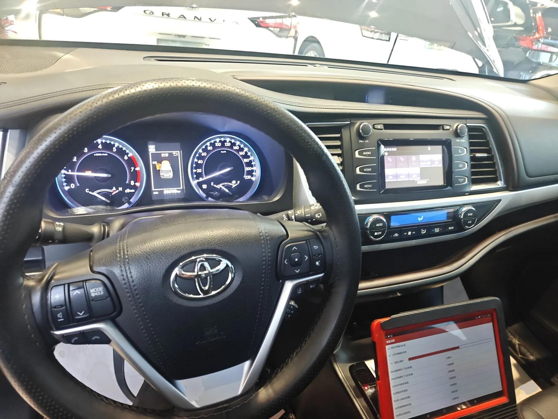 Toyota Highlander 2018 2.0T Two-Wheel Drive Luxury Edition 7 Seats China VI Standard — миниатюра 20