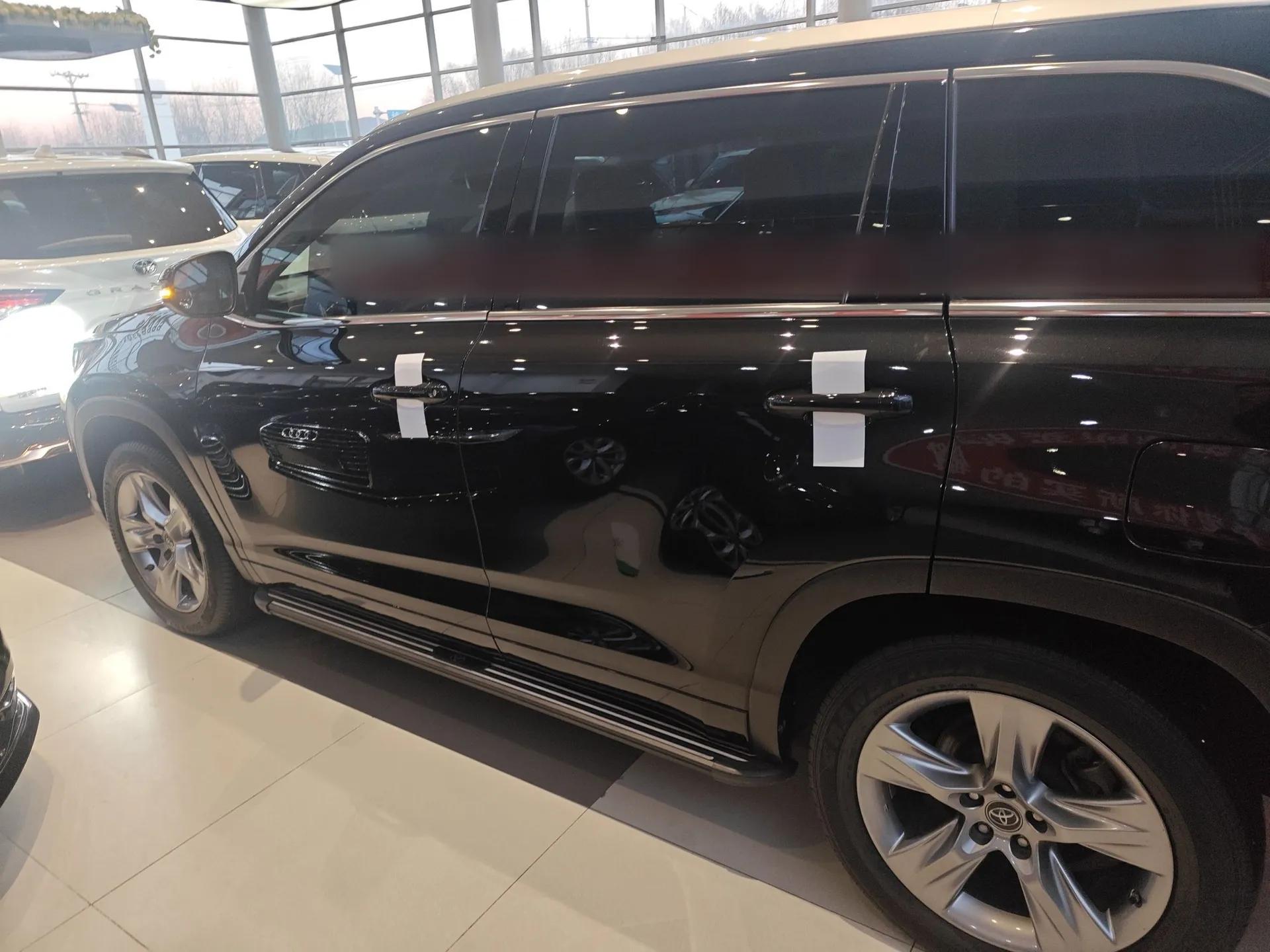 Toyota Highlander 2018 2.0T Two-Wheel Drive Luxury Edition 7 Seats China VI Standard — миниатюра 5