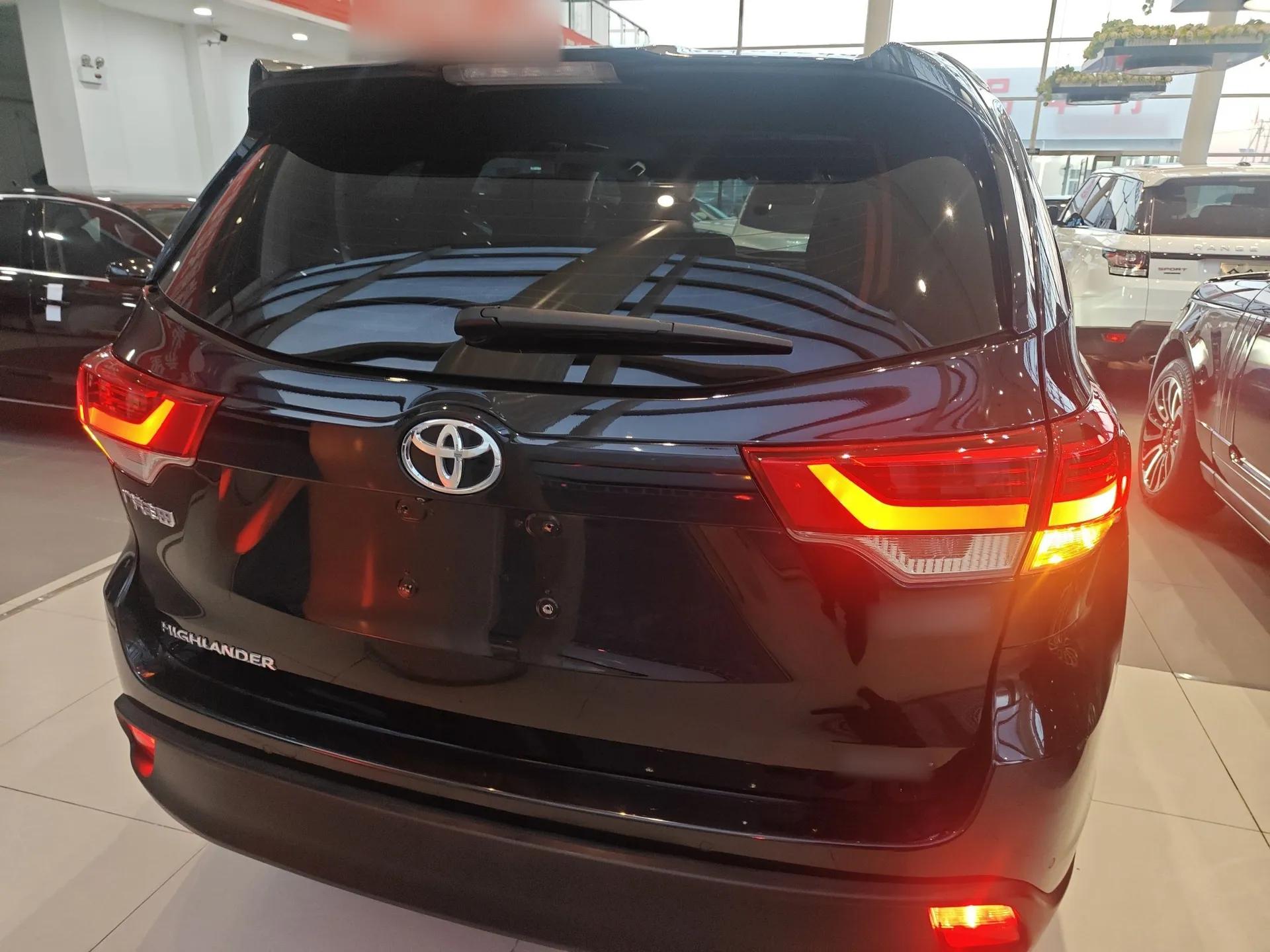 Toyota Highlander 2018 2.0T Two-Wheel Drive Luxury Edition 7 Seats China VI Standard — миниатюра 6