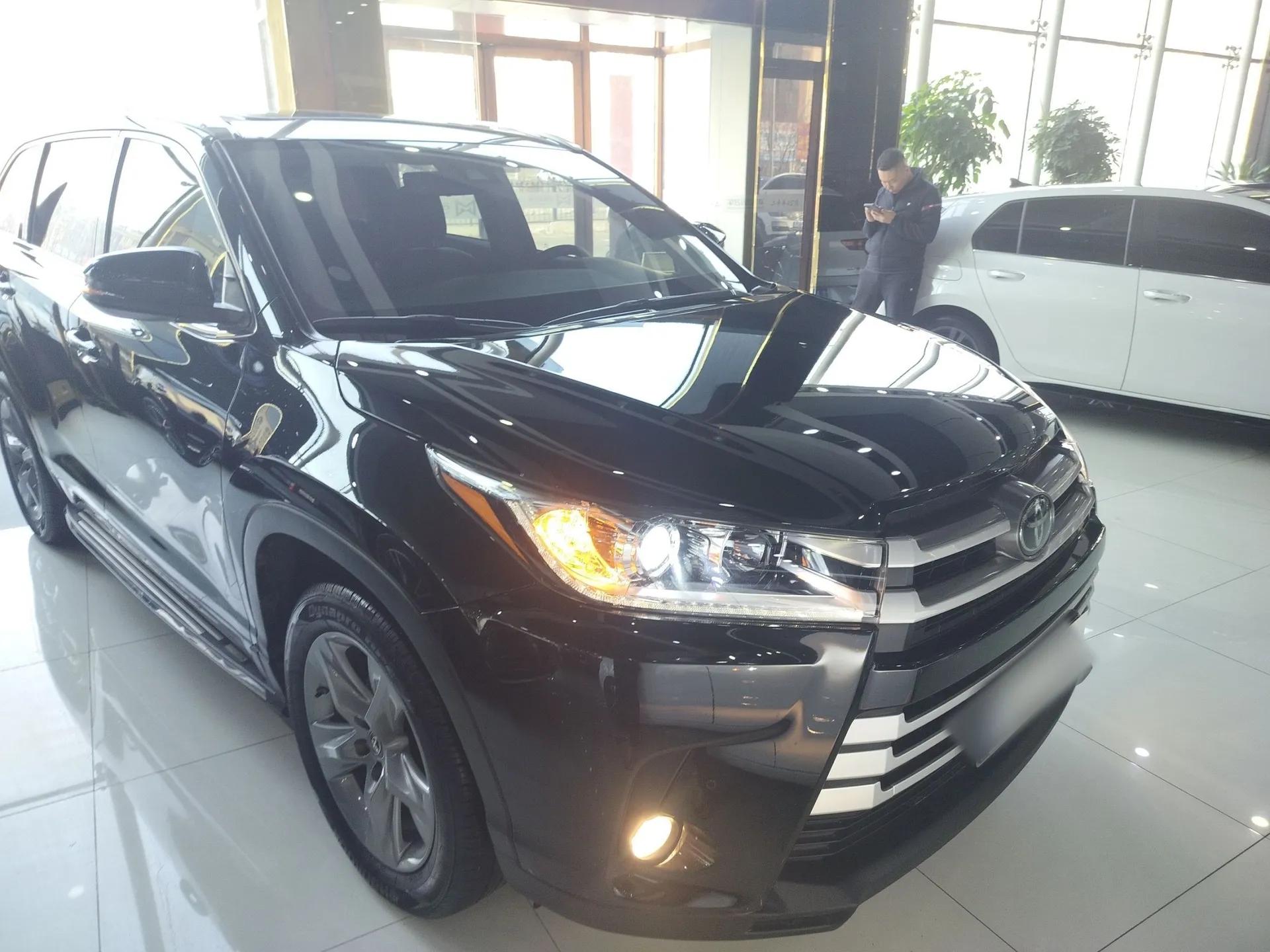 Toyota Highlander 2018 2.0T Four-Wheel Drive Luxury Version 7 Seats China VI Standard — миниатюра 3
