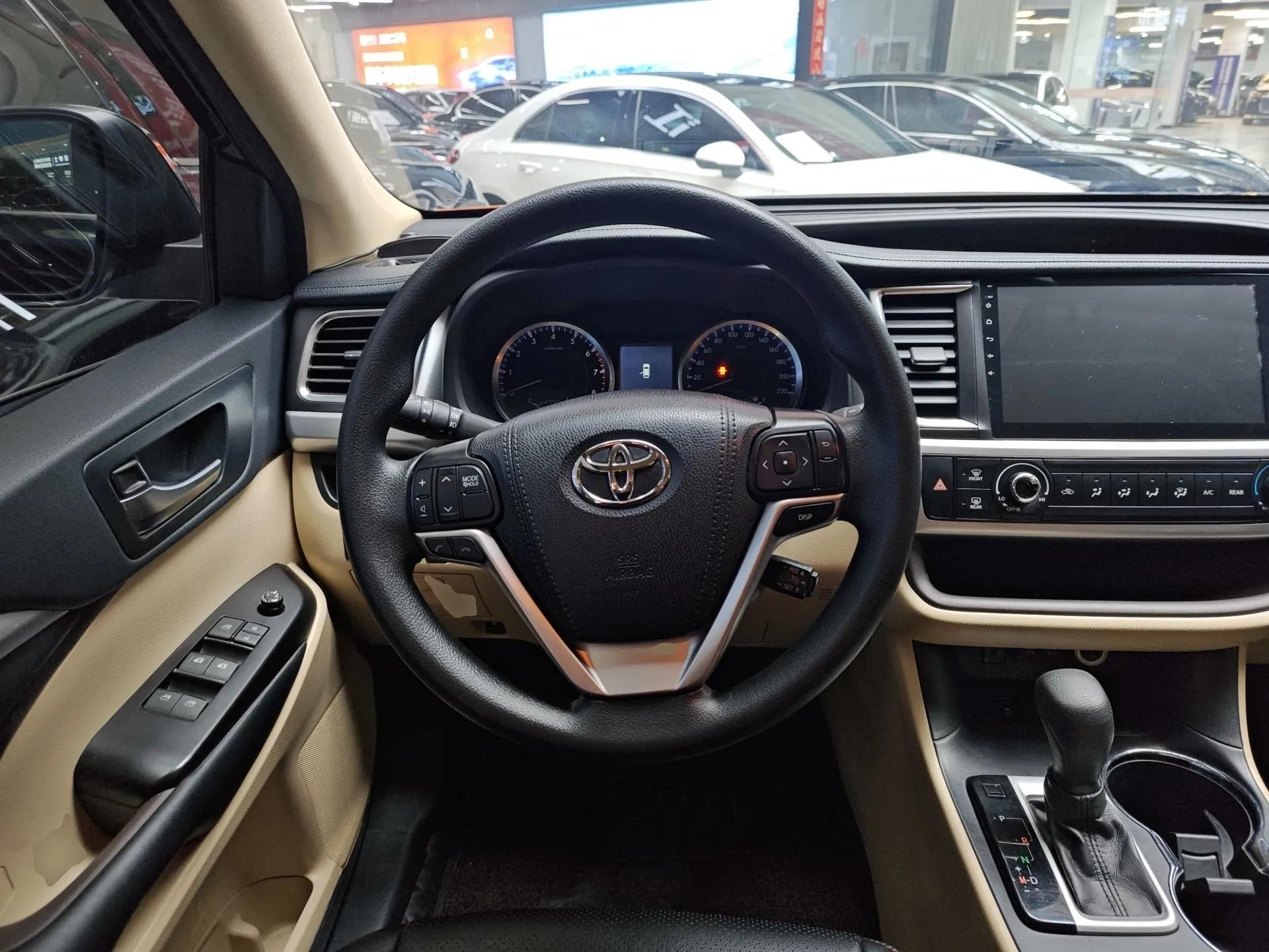 Toyota Highlander 2018 2.0T Two-Wheel Drive Elite Edition 7 Seats China VI Standard — миниатюра 14