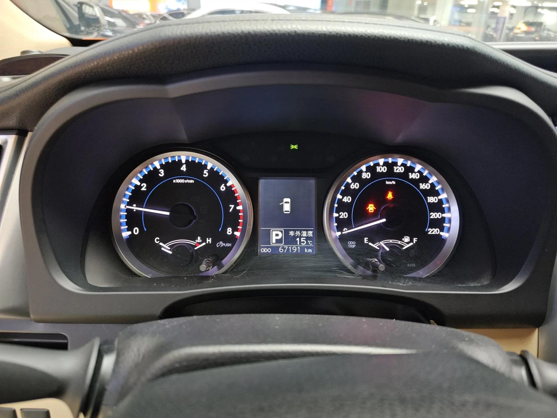 Toyota Highlander 2018 2.0T Two-Wheel Drive Elite Edition 7 Seats China VI Standard — миниатюра 15