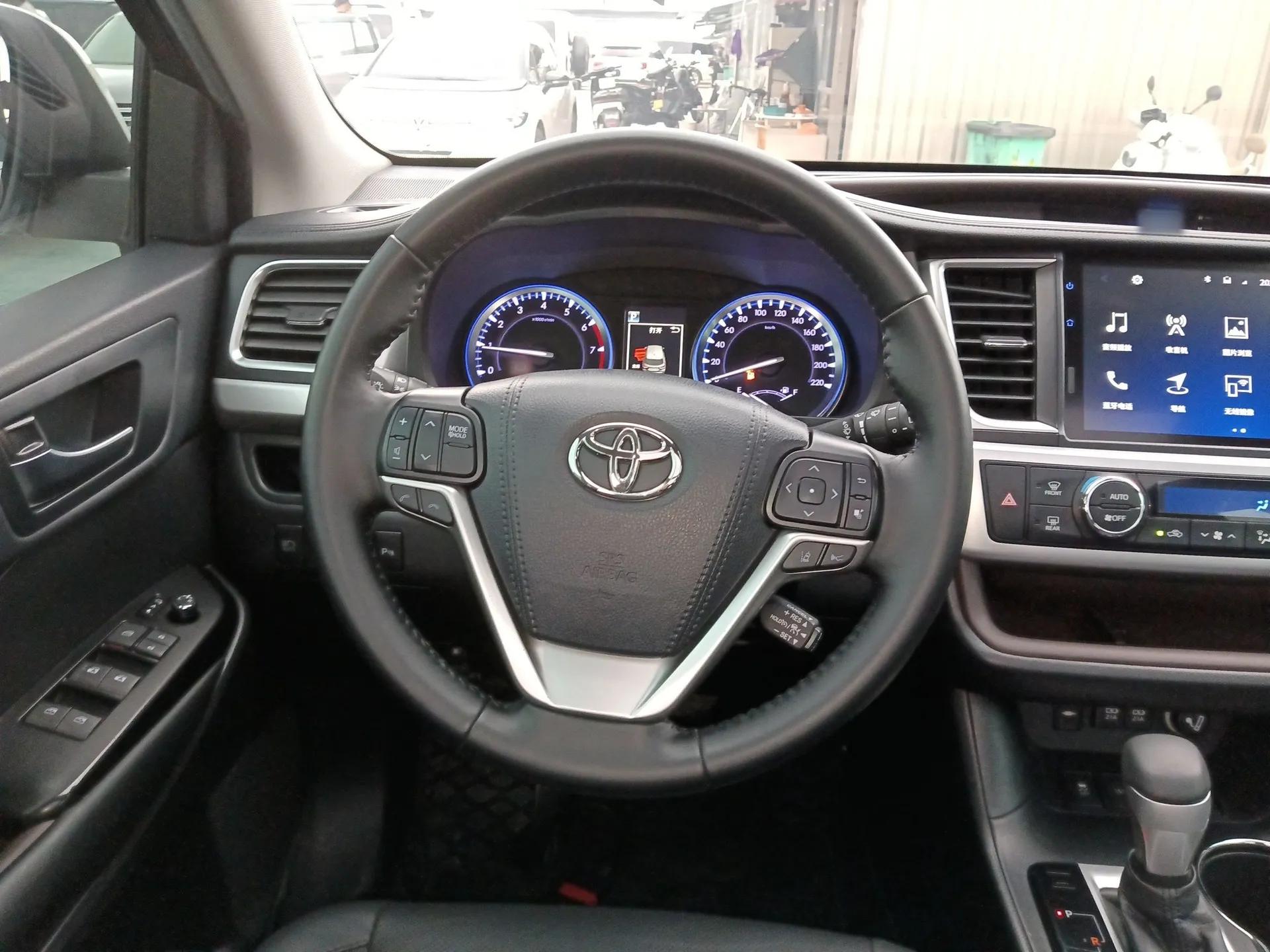 Toyota Highlander 2018 2.0T Four-Wheel Drive Prestige Version 7 Seats China VI Standard — миниатюра 13