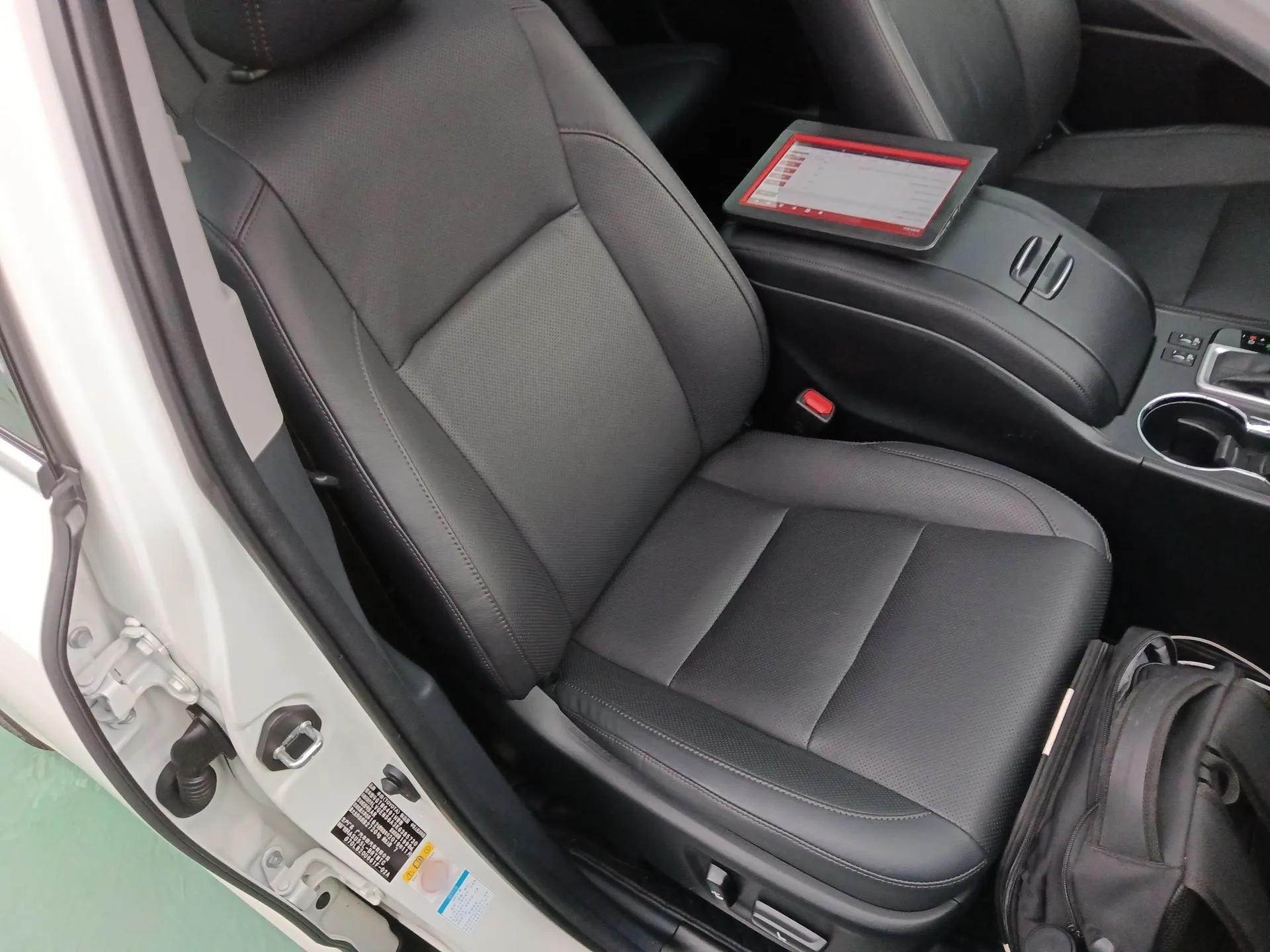 Toyota Highlander 2018 2.0T Four-Wheel Drive Prestige Version 7 Seats China VI Standard — миниатюра 23