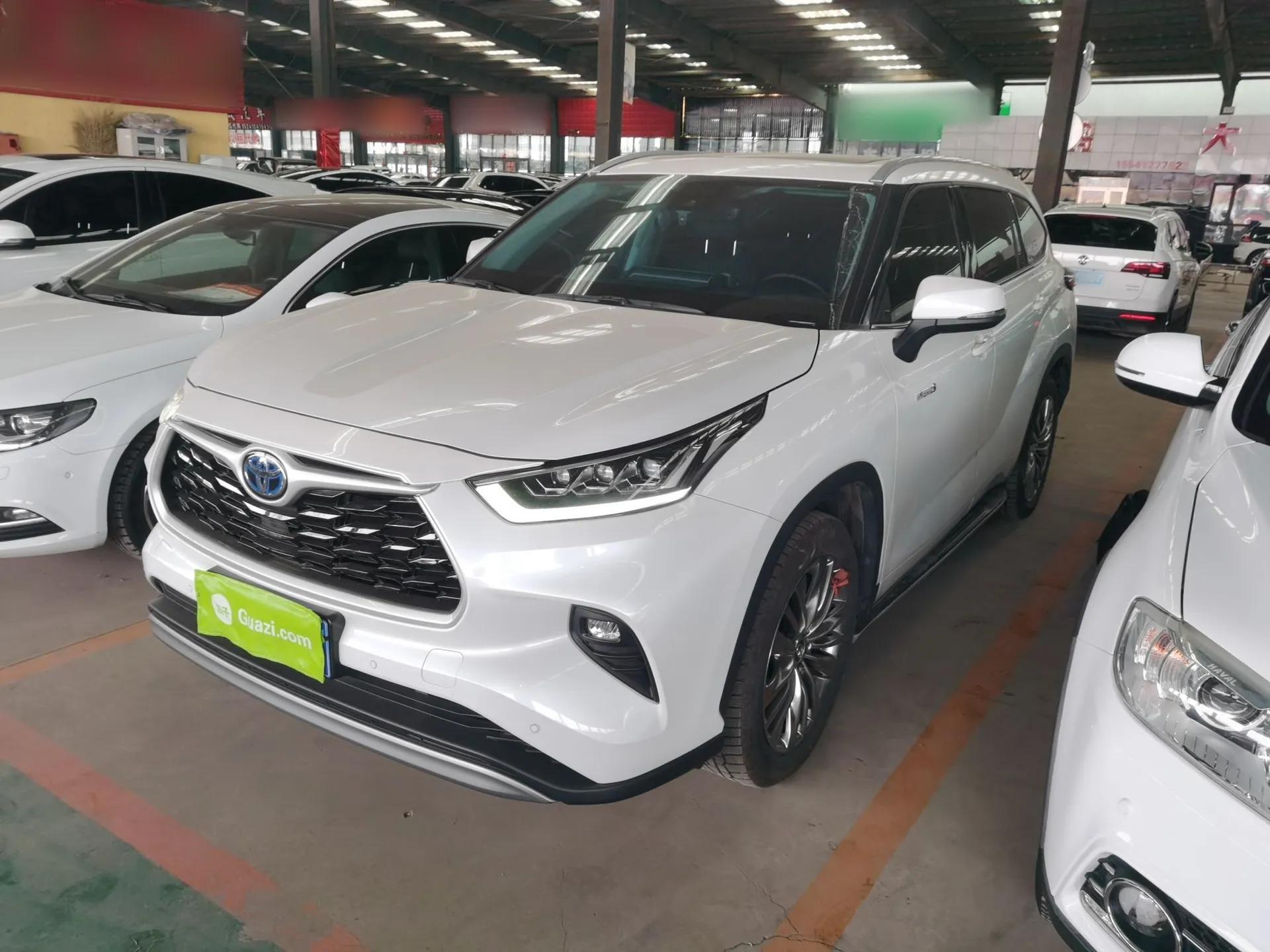 Toyota Highlander 2023 2.5L Smart Electric Hybrid Dual-Engine Four-Wheel Drive Prestige Version – 7 Seats — миниатюра 1