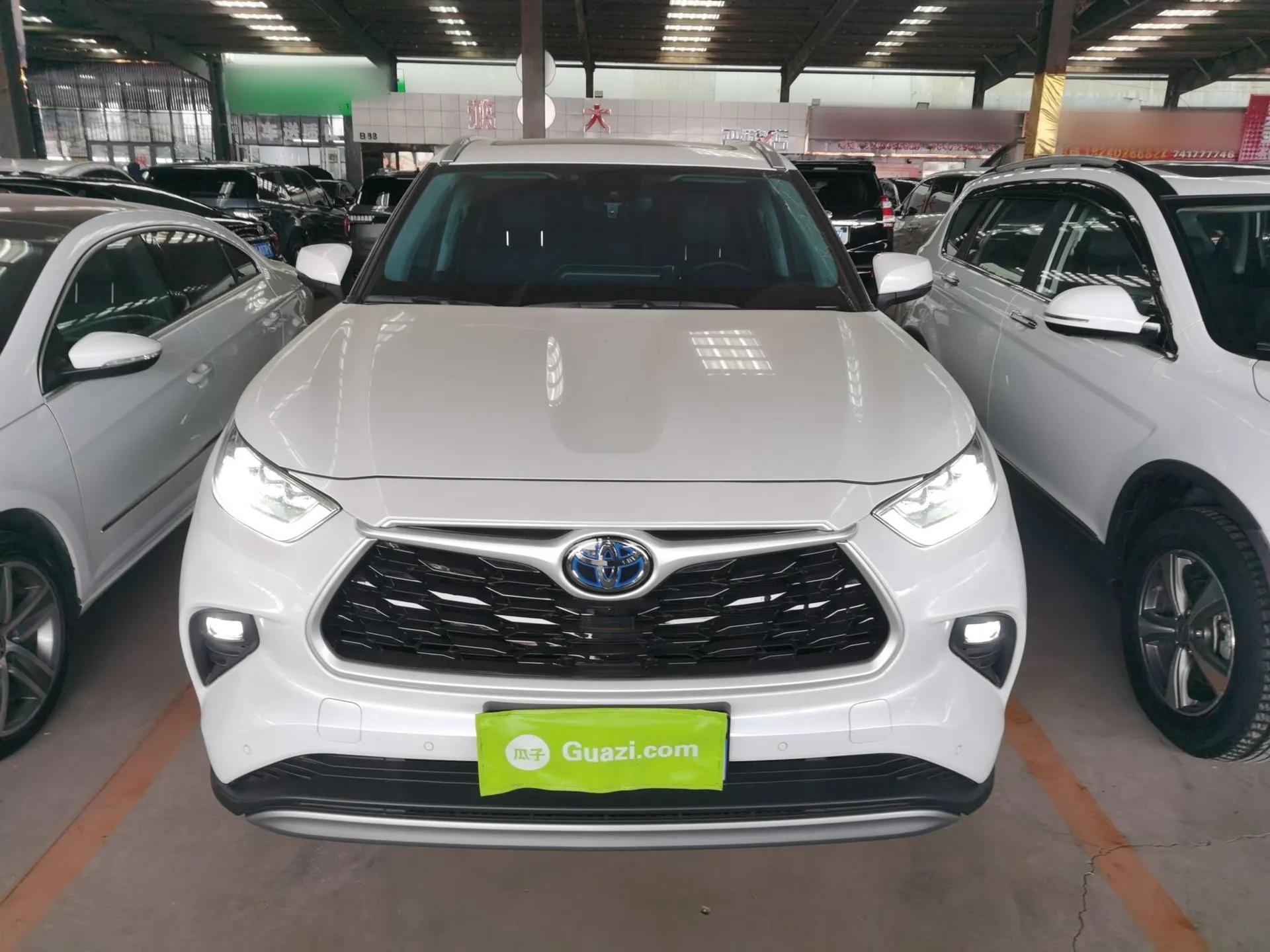 Toyota Highlander 2023 2.5L Smart Electric Hybrid Dual-Engine Four-Wheel Drive Prestige Version – 7 Seats — миниатюра 2