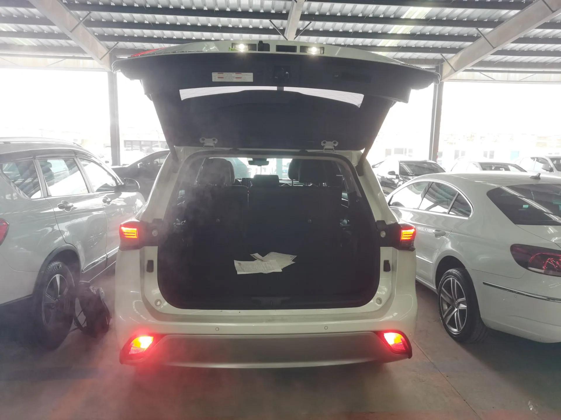 Toyota Highlander 2023 2.5L Smart Electric Hybrid Dual-Engine Four-Wheel Drive Prestige Version – 7 Seats — миниатюра 22