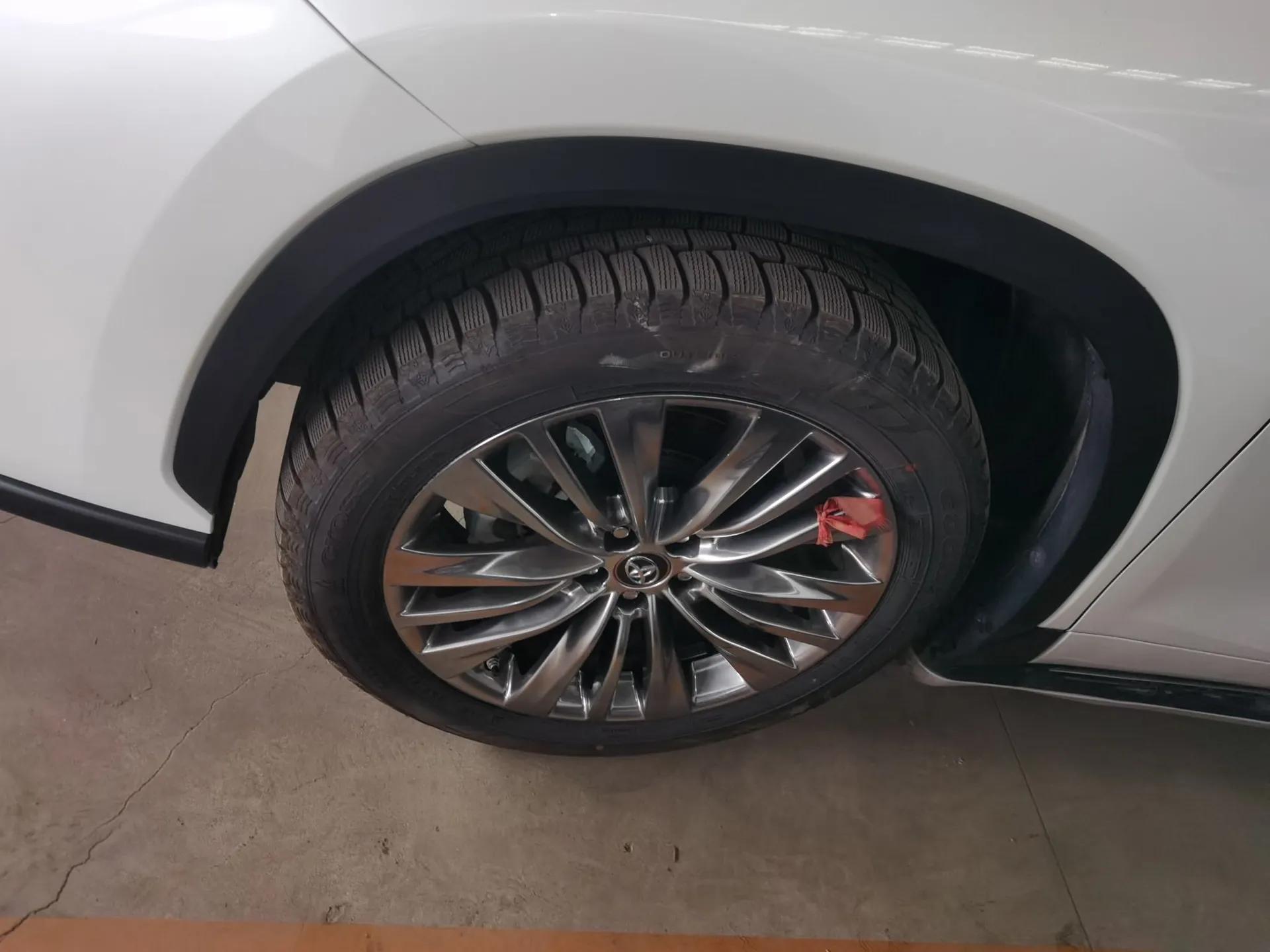 Toyota Highlander 2023 2.5L Smart Electric Hybrid Dual-Engine Four-Wheel Drive Prestige Version – 7 Seats — миниатюра 8