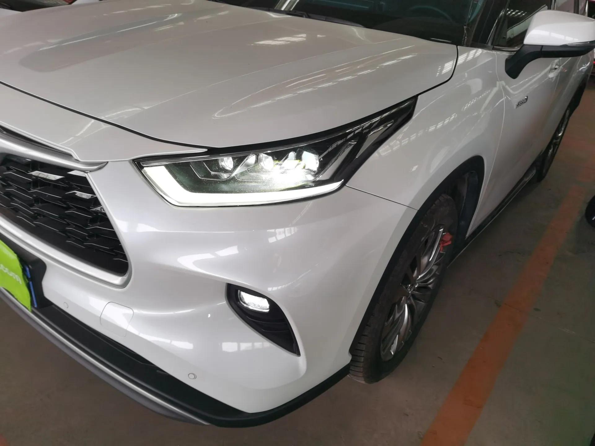Toyota Highlander 2023 2.5L Smart Electric Hybrid Dual-Engine Four-Wheel Drive Prestige Version – 7 Seats — миниатюра 9