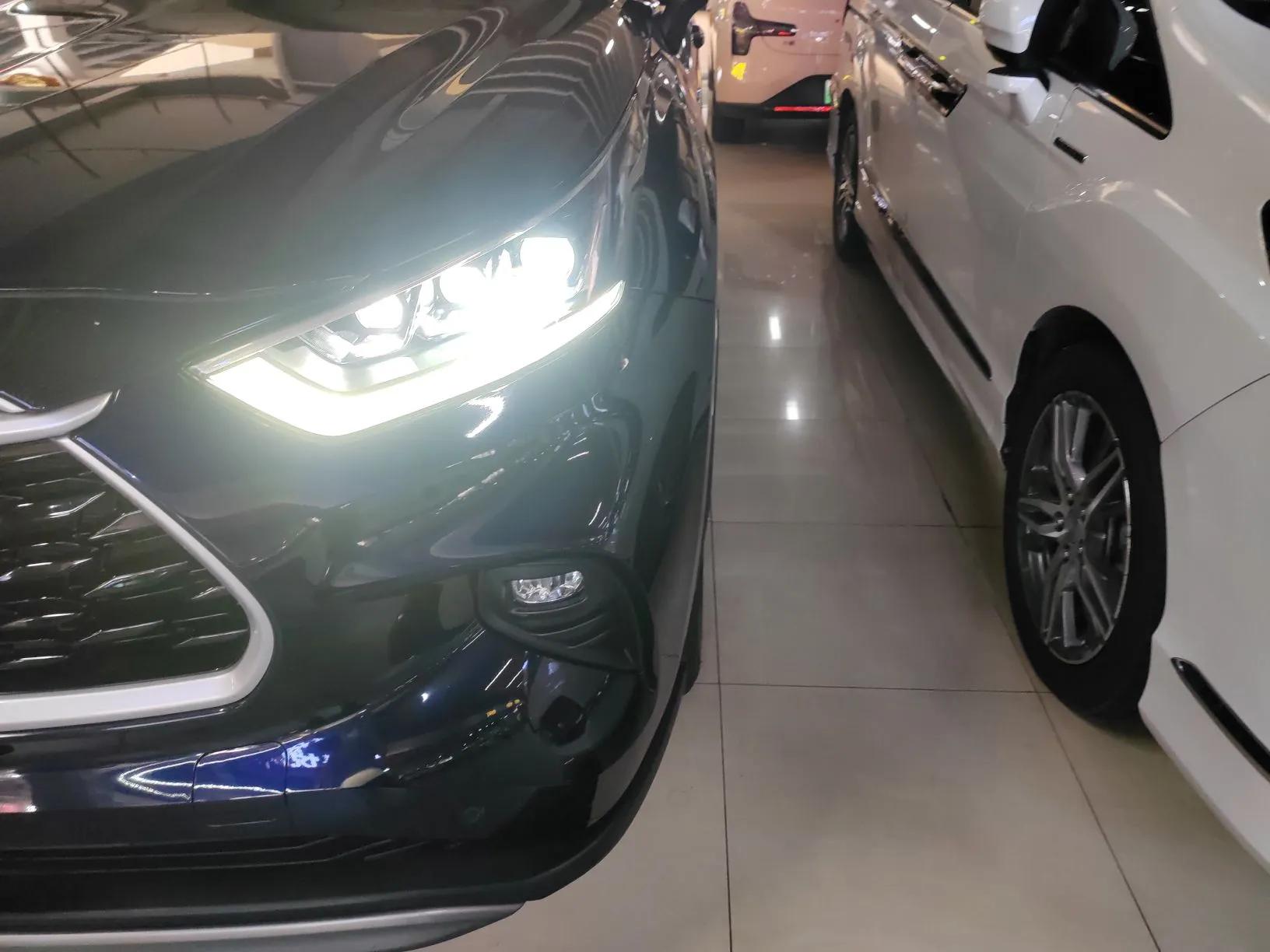 Toyota Highlander 2022 Dual-Engine 2.5L Four-Wheel Drive Prestige Version 7 Seats — миниатюра 5