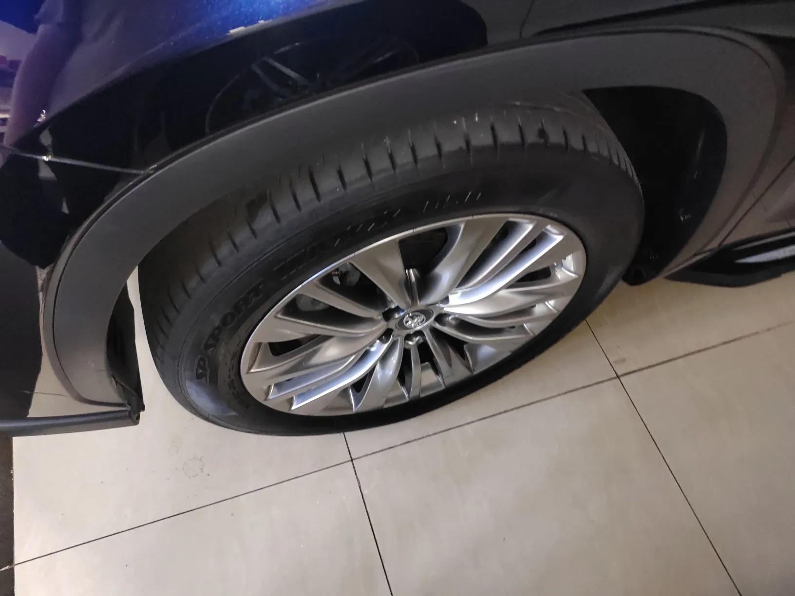 Toyota Highlander 2022 Dual-Engine 2.5L Four-Wheel Drive Prestige Version 7 Seats — миниатюра 9