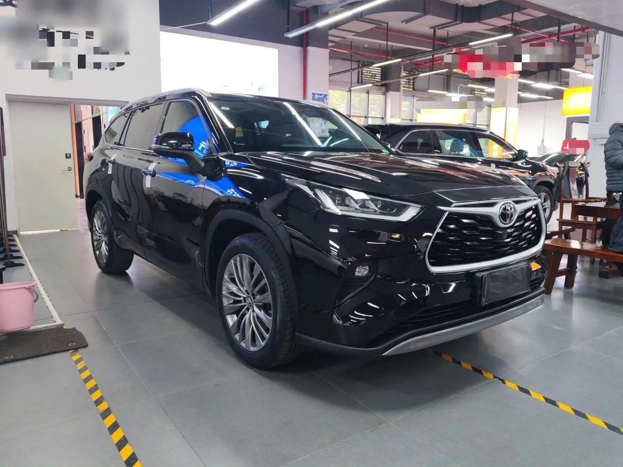 Toyota Highlander 2022 380T Four-Wheel Drive Prestige Edition 7-Seater — миниатюра 4