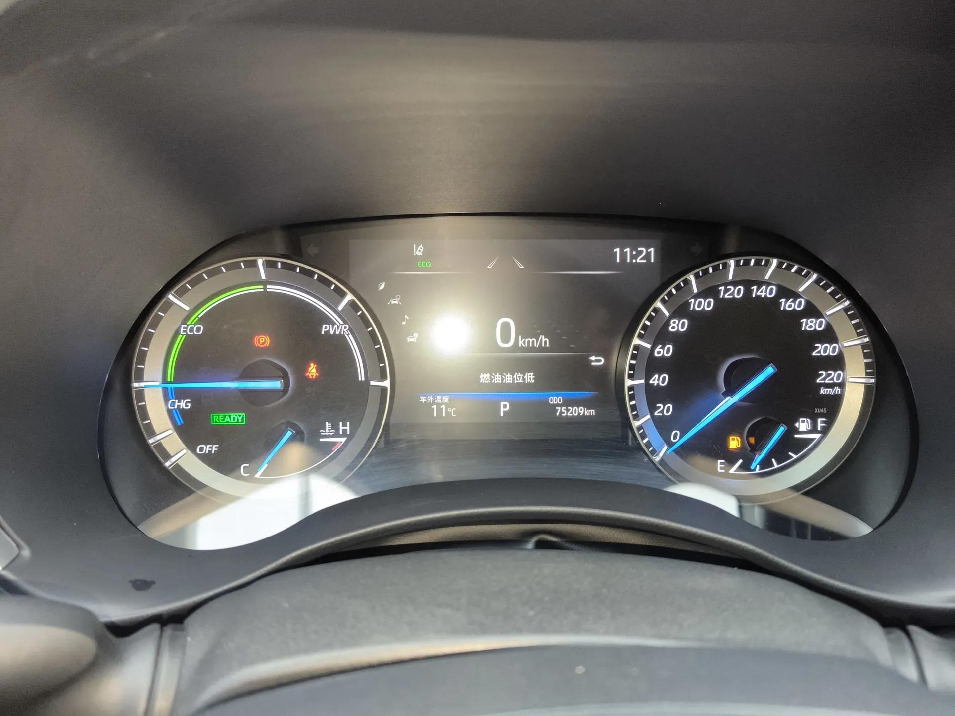 Toyota Highlander 2022 Dual-Engine 2.5L Four-Wheel Drive Prestige Version 7 Seats — миниатюра 15
