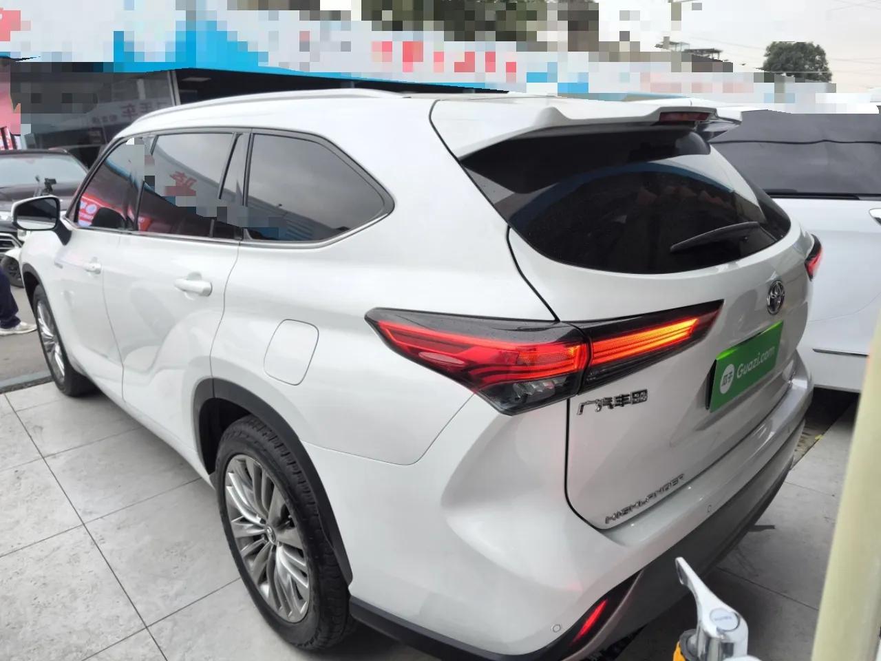 Toyota Highlander 2022 Dual-Engine 2.5L Four-Wheel Drive Prestige Version 7 Seats — миниатюра 4