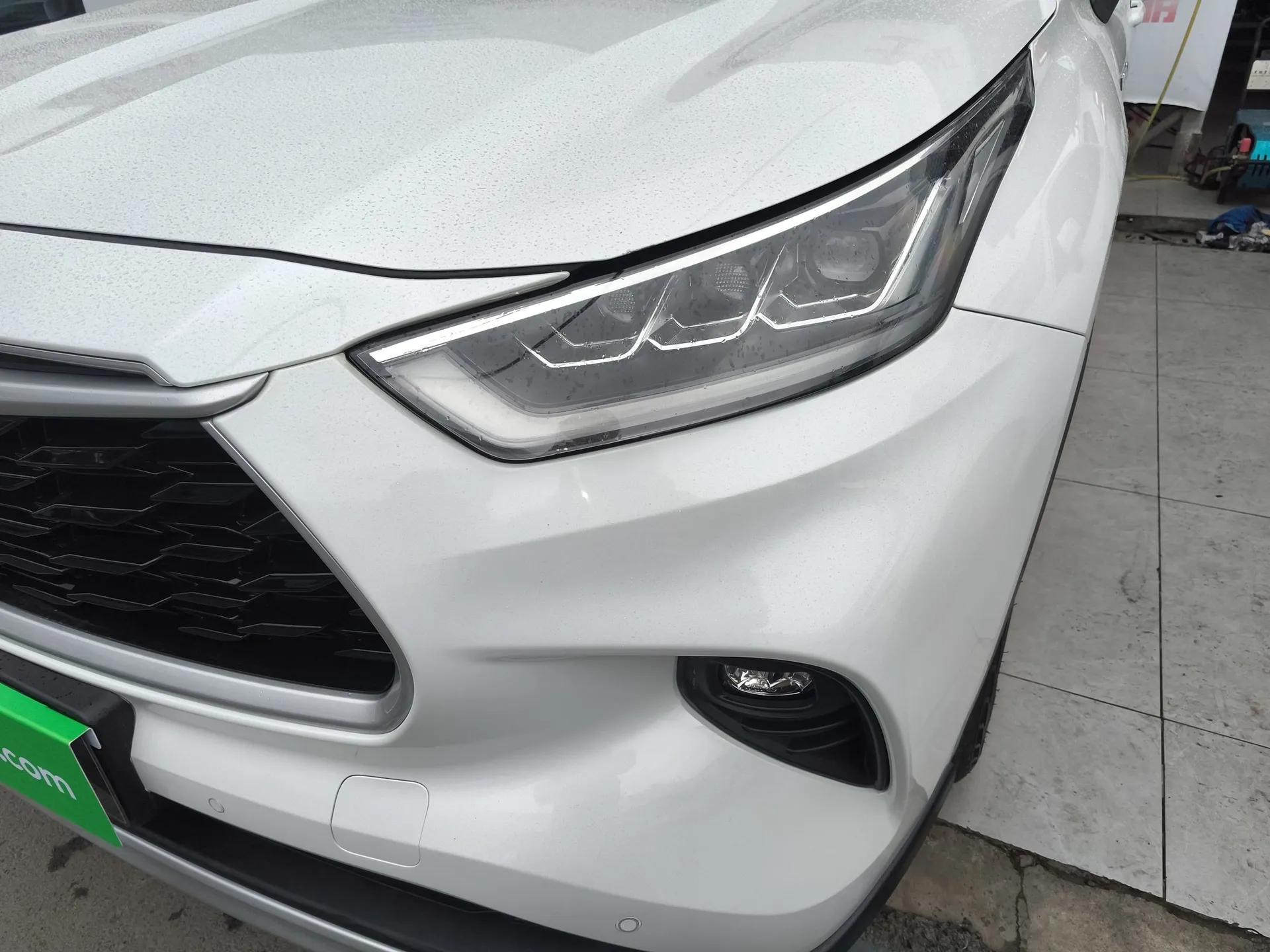 Toyota Highlander 2022 Dual-Engine 2.5L Four-Wheel Drive Prestige Version 7 Seats — миниатюра 9