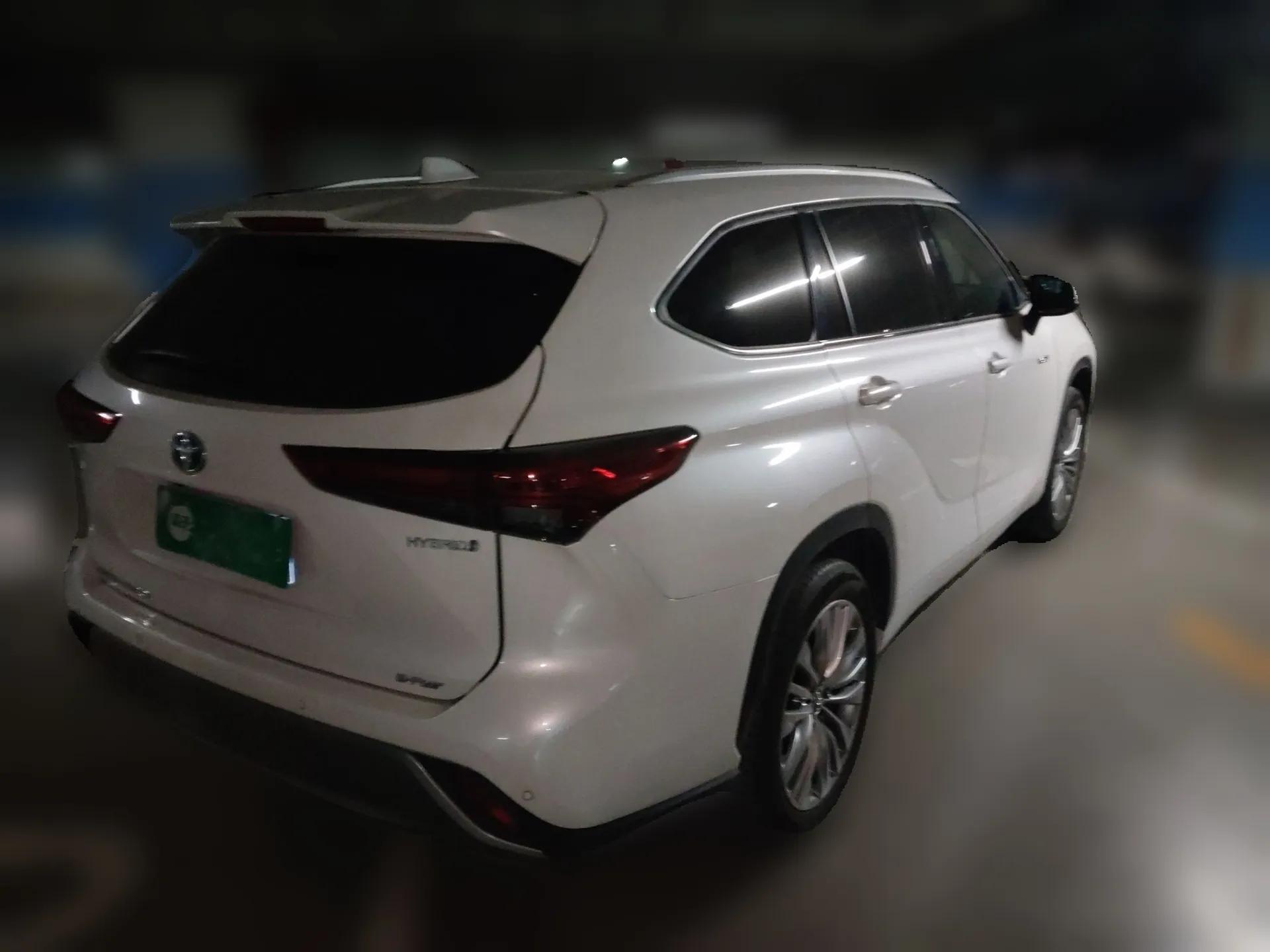 Toyota Highlander 2022 Dual-Engine 2.5L Four-Wheel Drive Prestige Version 7 Seats — миниатюра 6