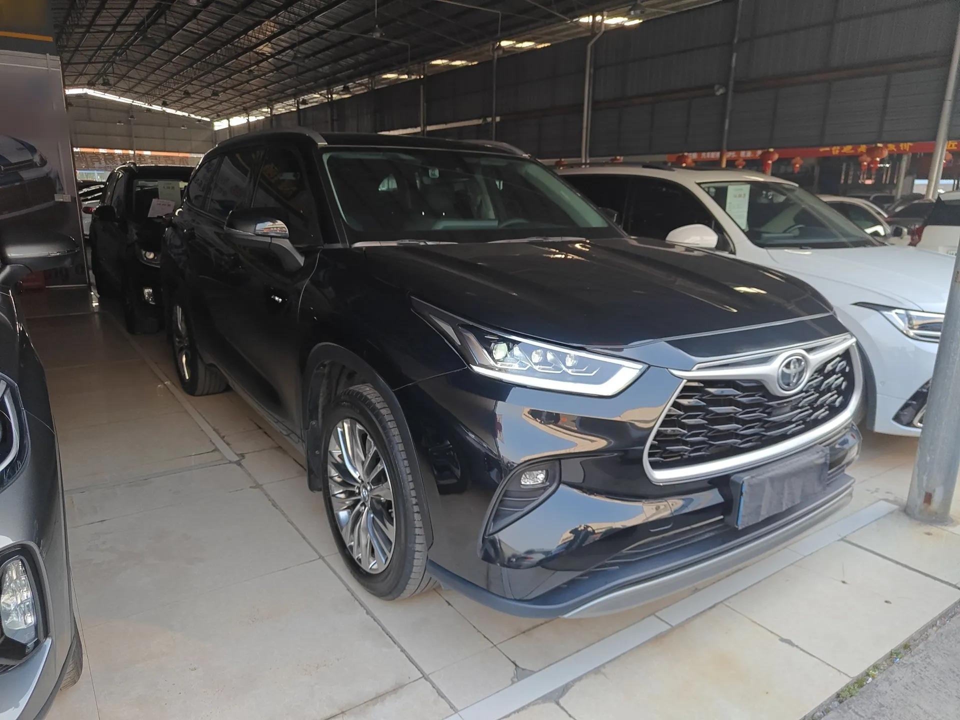 Toyota Highlander 2024 2.5L Smart Electric Hybrid Dual-Motor Two-Wheel Drive Luxury Version 7 Seats — миниатюра 4
