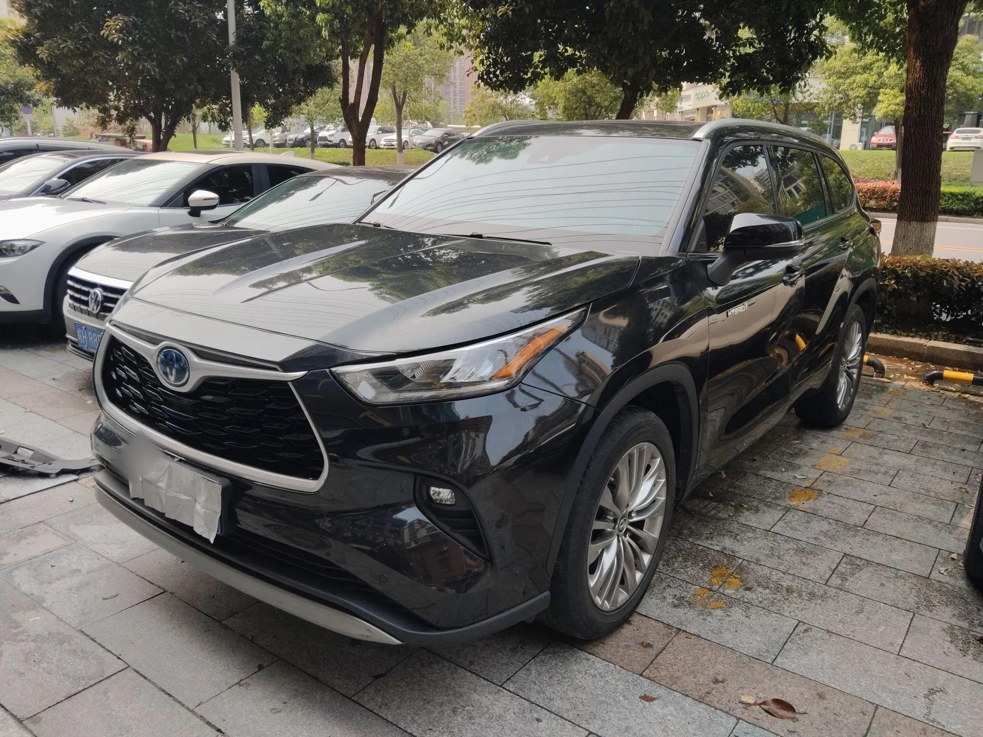 Toyota Highlander 2022 Dual-Engine 2.5L Four-Wheel Drive Luxury Edition 7 Seats — миниатюра 1