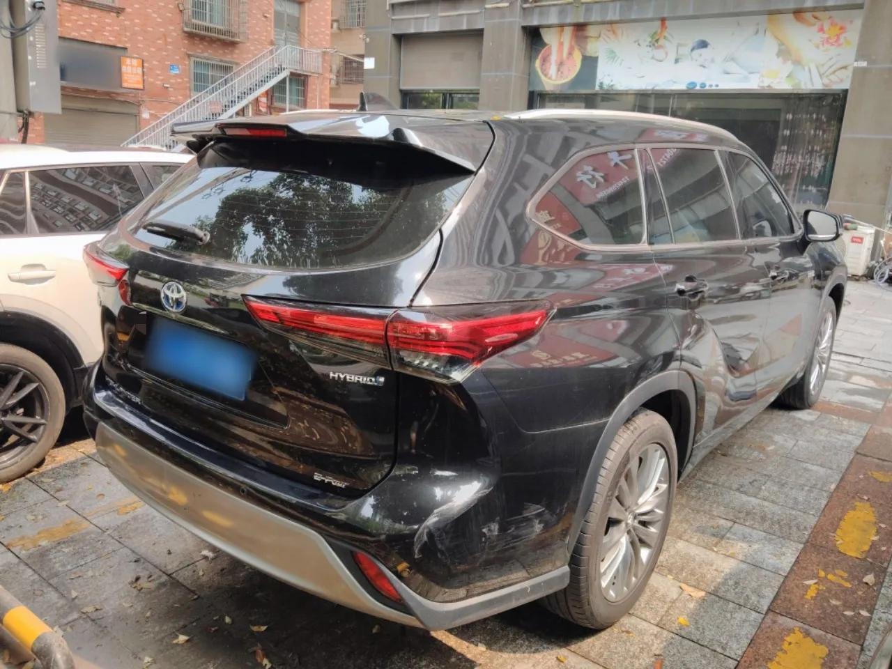 Toyota Highlander 2022 Dual-Engine 2.5L Four-Wheel Drive Luxury Edition 7 Seats — миниатюра 6