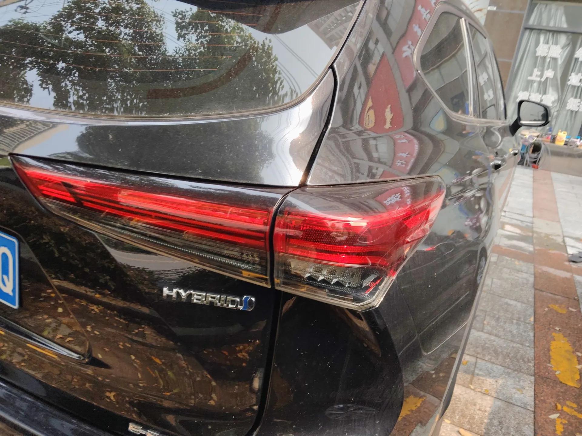 Toyota Highlander 2022 Dual-Engine 2.5L Four-Wheel Drive Luxury Edition 7 Seats — миниатюра 7