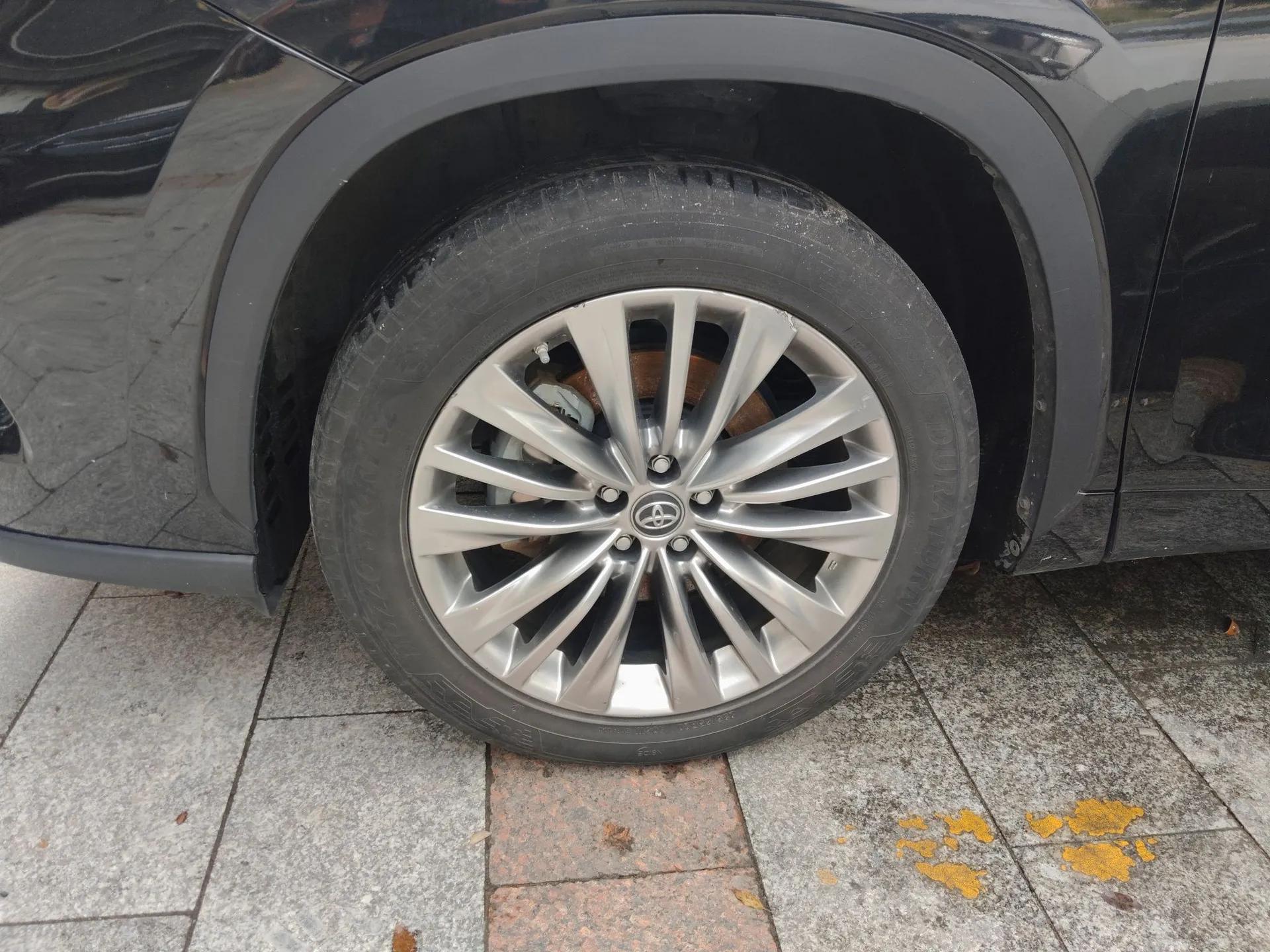Toyota Highlander 2022 Dual-Engine 2.5L Four-Wheel Drive Luxury Edition 7 Seats — миниатюра 8